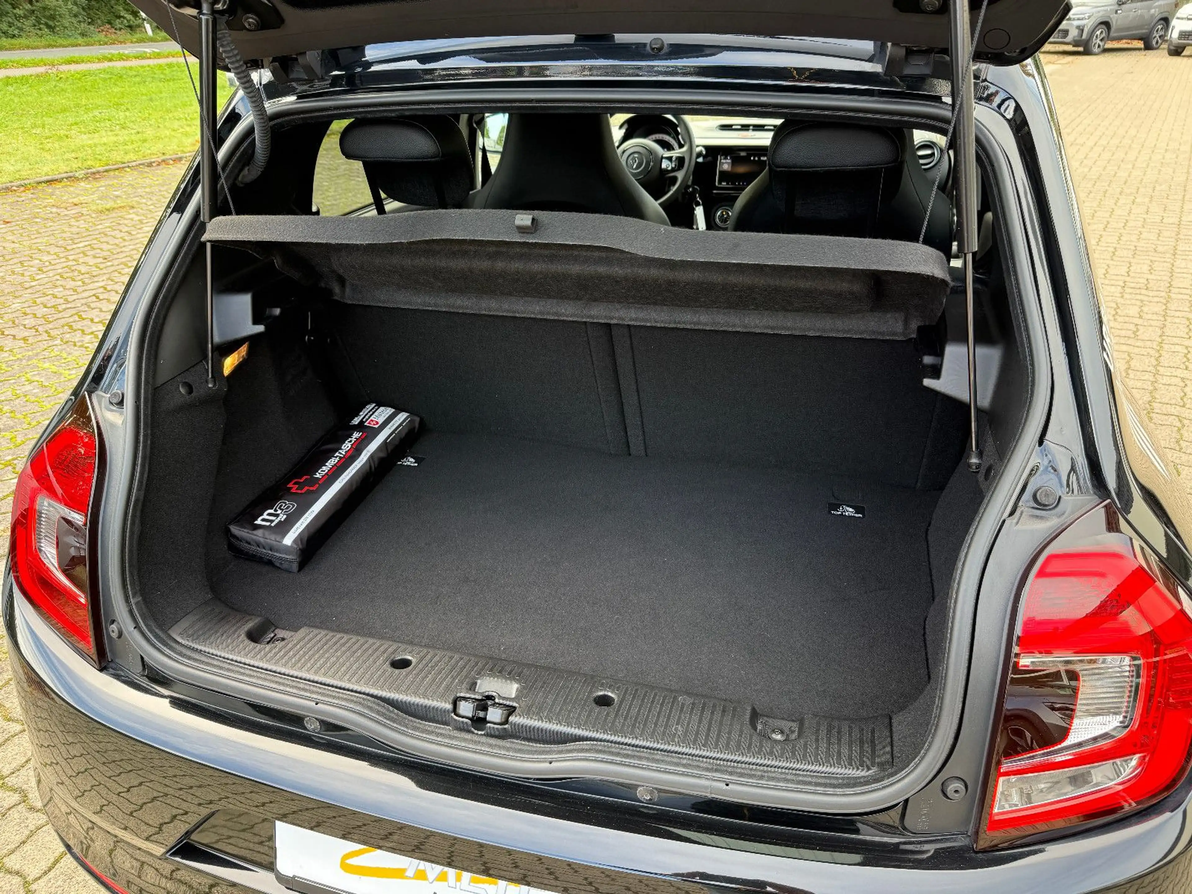 Renault Twingo UrbanNight Faltdach/Navi/Klima/PDC/Kamera — photo 7