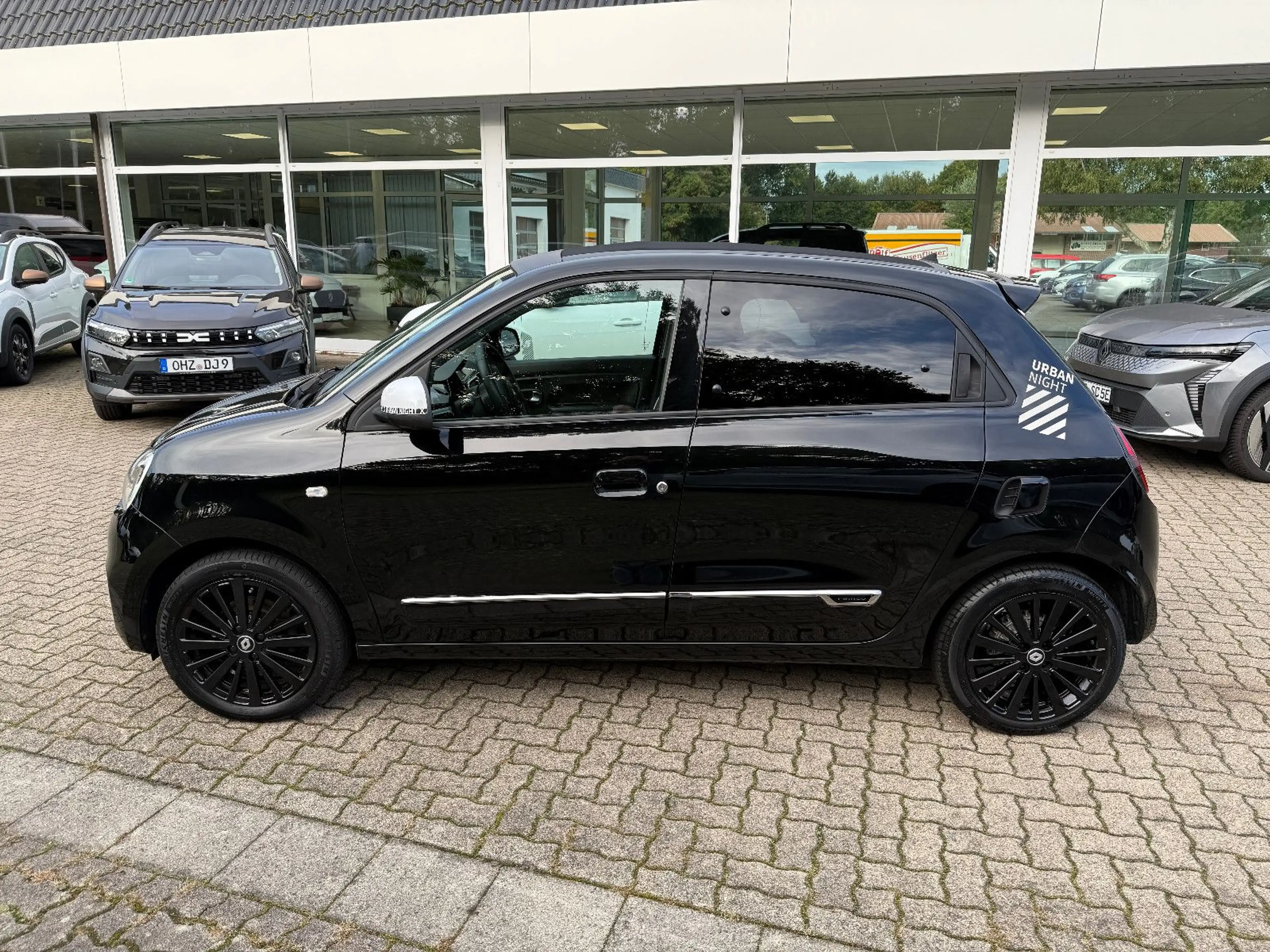 Renault Twingo UrbanNight Faltdach/Navi/Klima/PDC/Kamera — photo 9