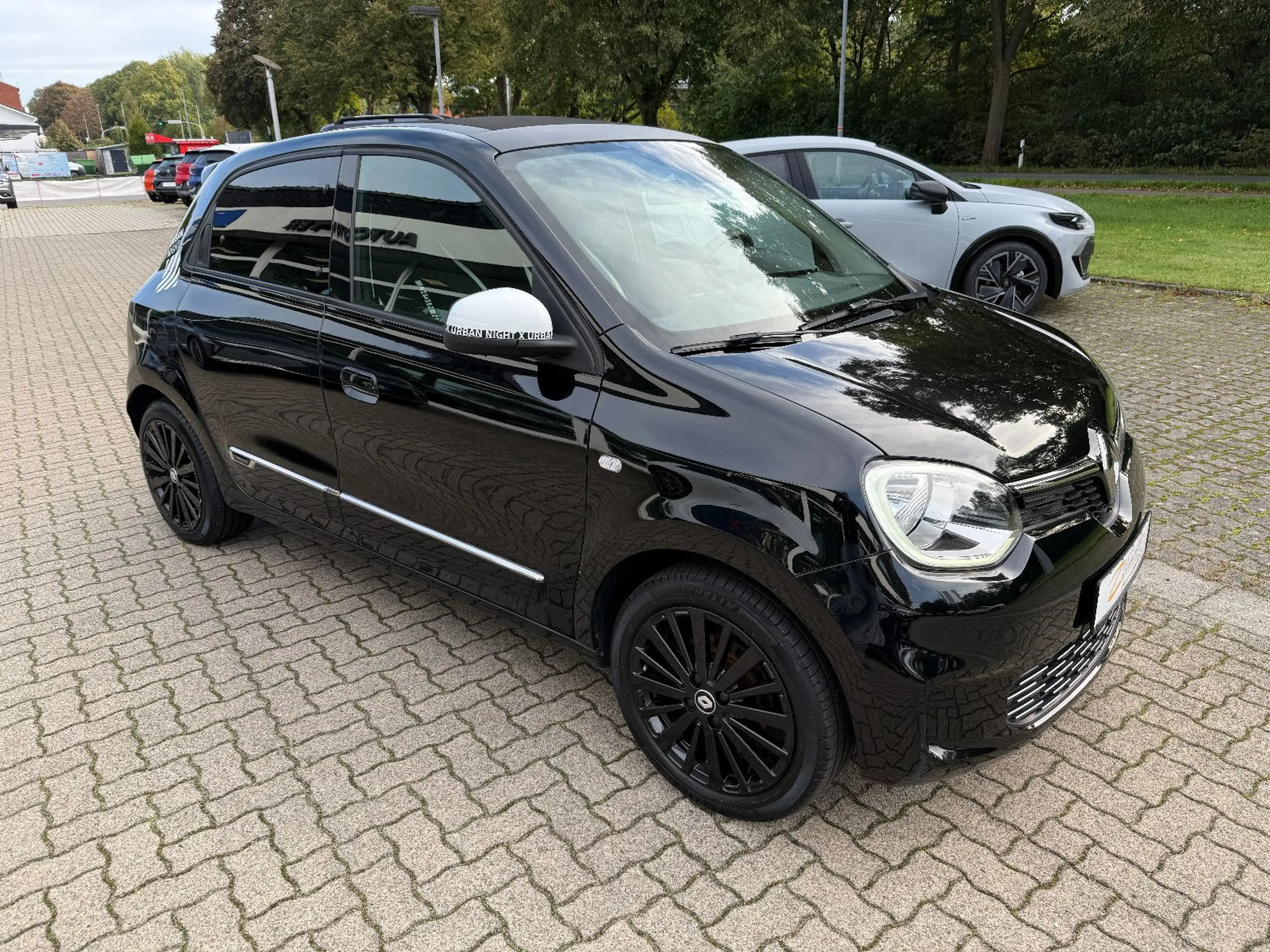 Renault Twingo UrbanNight Faltdach/Navi/Klima/PDC/Kamera — photo 3