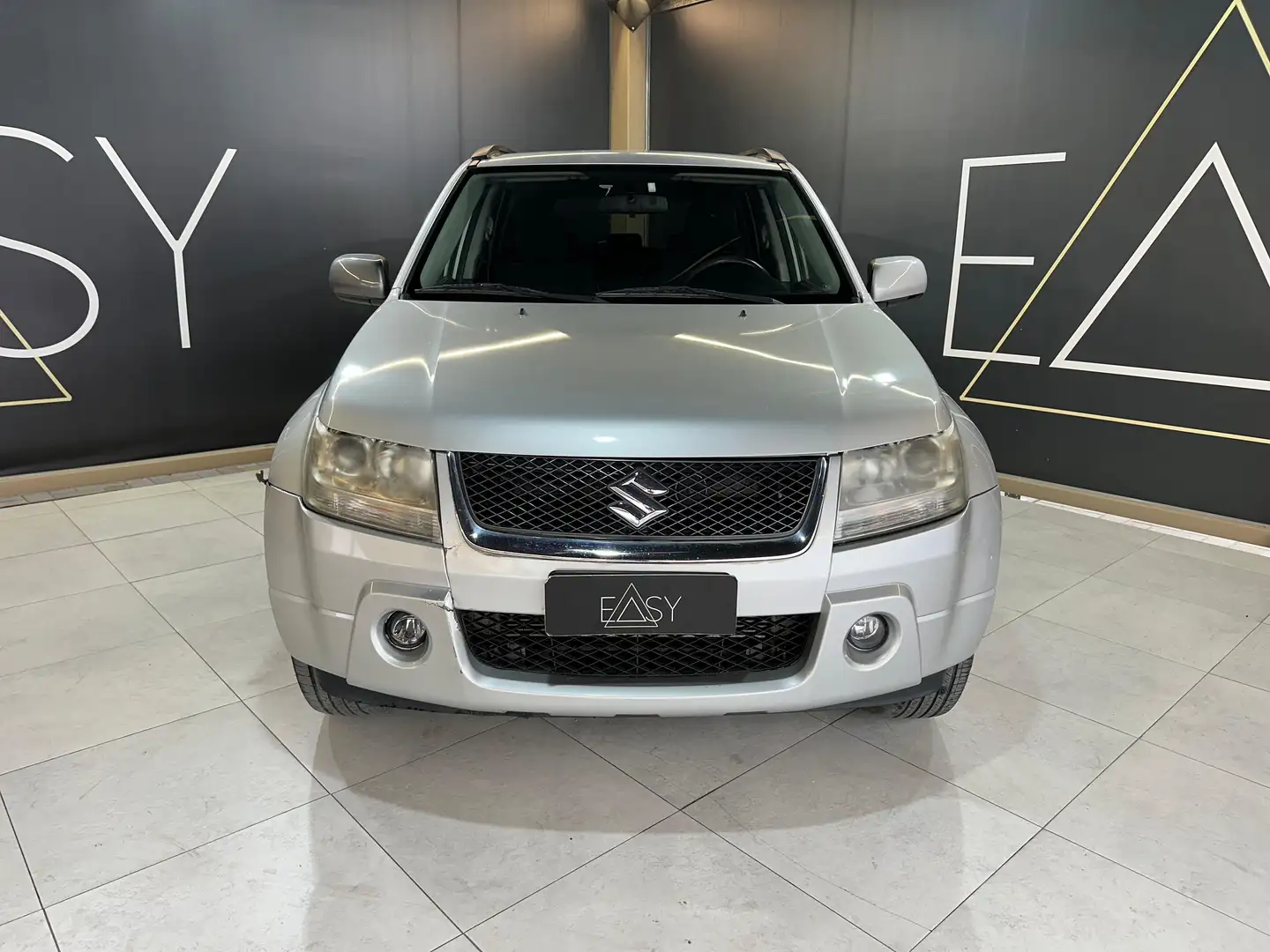 Suzuki Grand Vitara 5p 1.9 ddis * PER OPERATORI DEL SETTORE * Grijs - 2