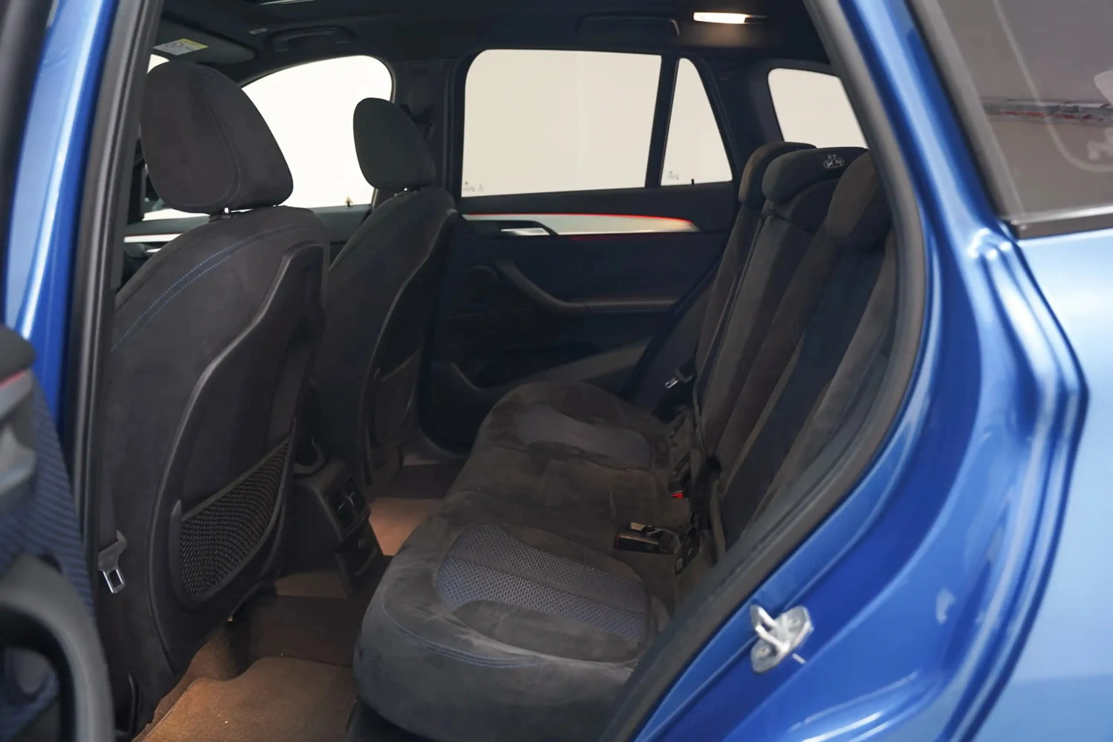 BMW X1 sDrive18i M Sport [ Panorama Navi Led ] — photo 13