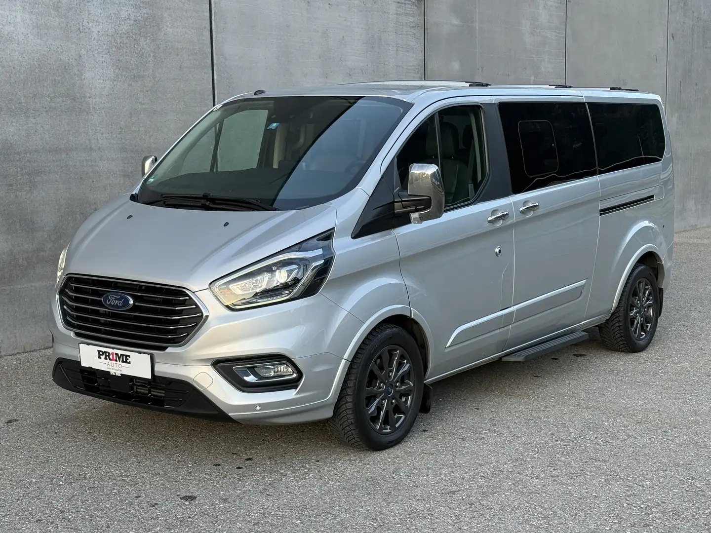Ford Tourneo Custom 2,0 TDCi 310 L2 Titanium X, Aut, AHK (Vermittlung) Silber - 1