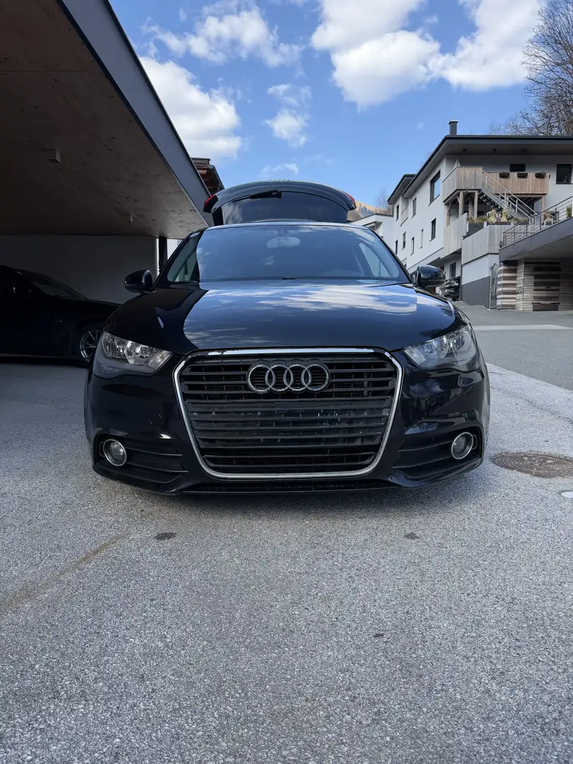 Audi A1 1,2 TFSI Ambition Schwarz - 2