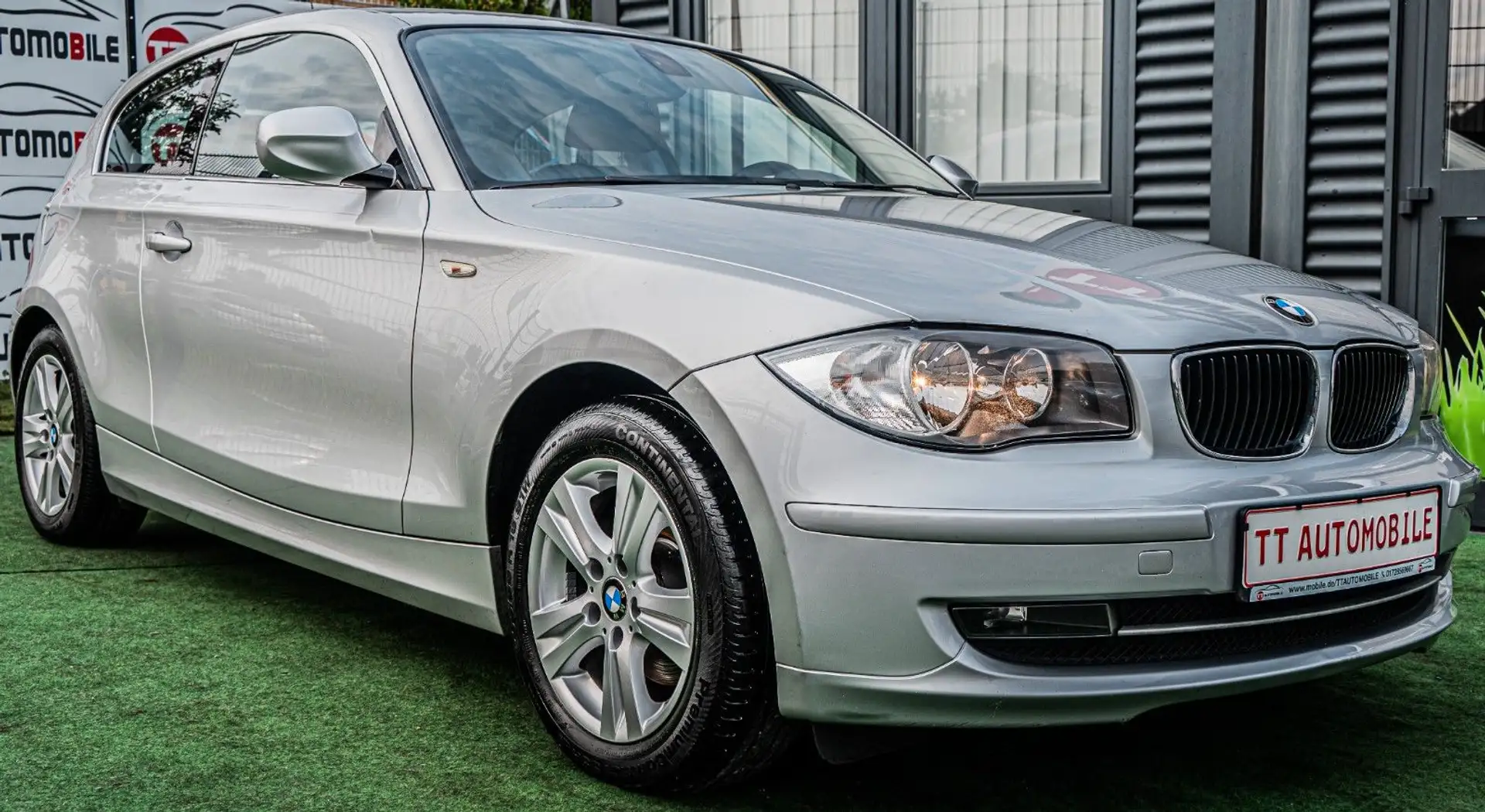 BMW 118 i Limo|SCHIEBEDACH|KLIMA Argent - 1