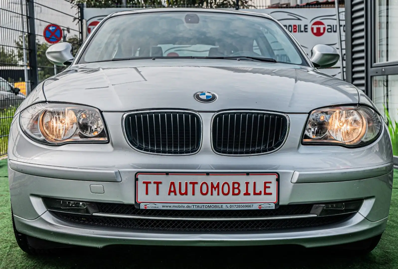 BMW 118 i Limo|SCHIEBEDACH|KLIMA Argent - 2