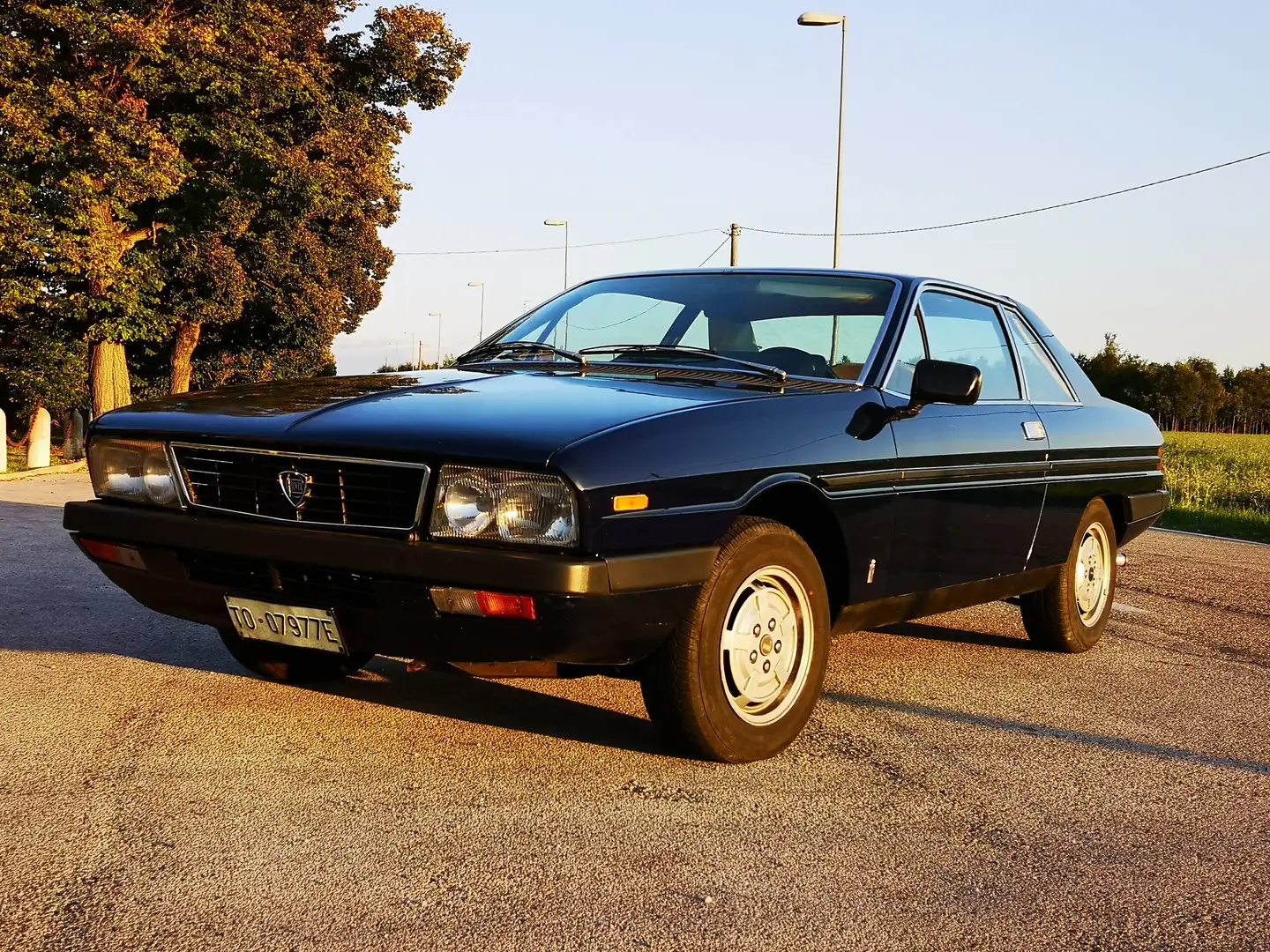 Lancia Gamma Gamma 2.0 Blau - 2