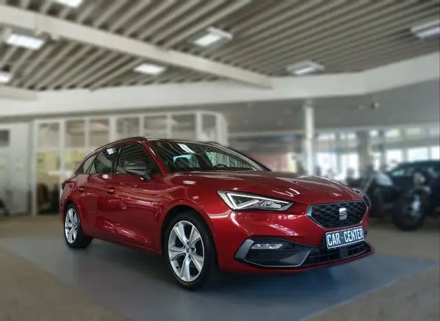 Seat Leon IV KL Sportstourer FR; NAV LED "Desire Rot"