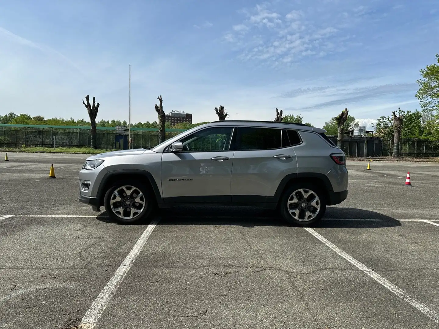 Jeep Compass 1.6 MJet II 88kW Limited Grijs - 2