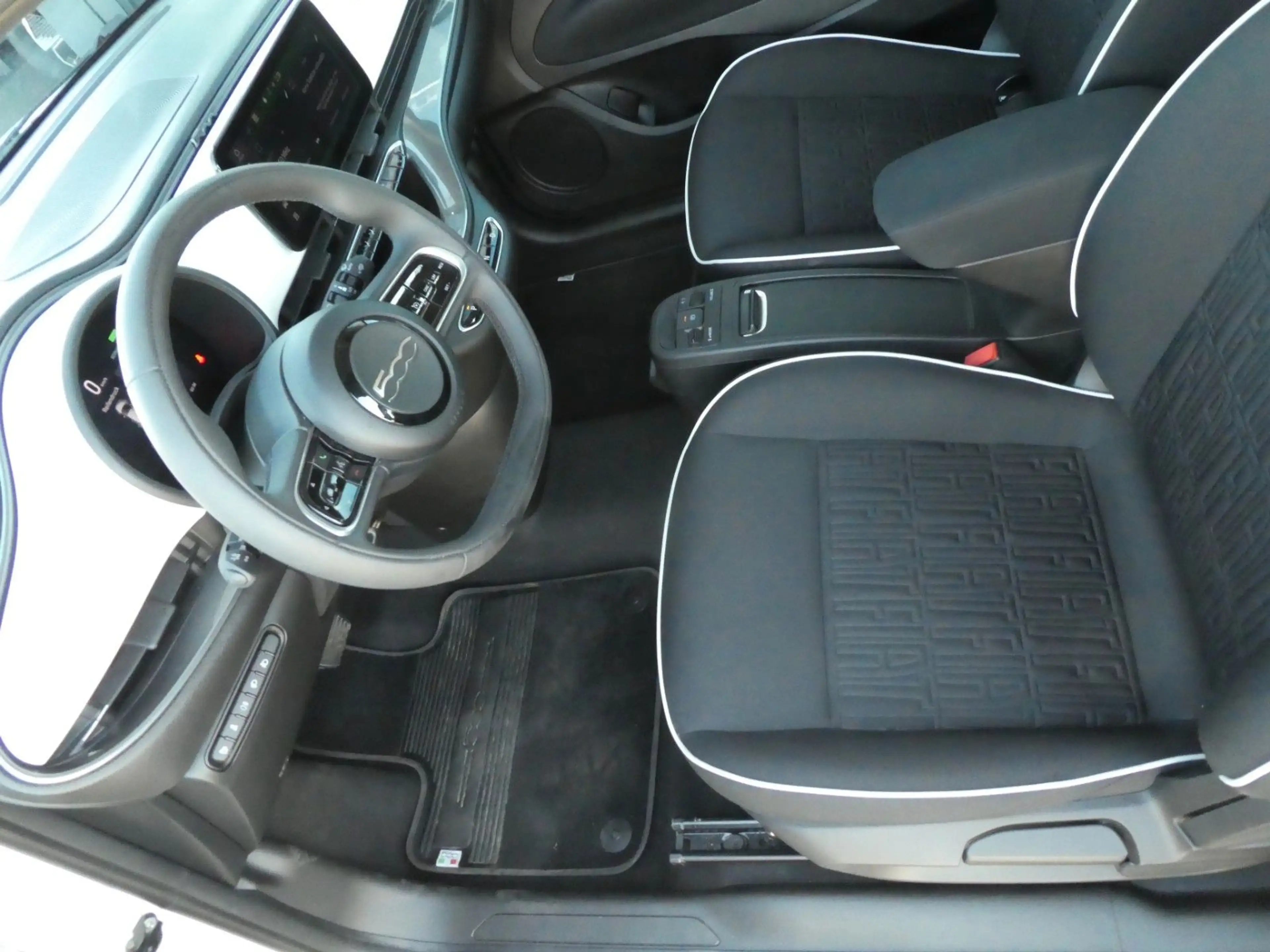Fiat 500e 500 e Basis Klima, SHZ, PDC, Kamera, LMF — photo 9