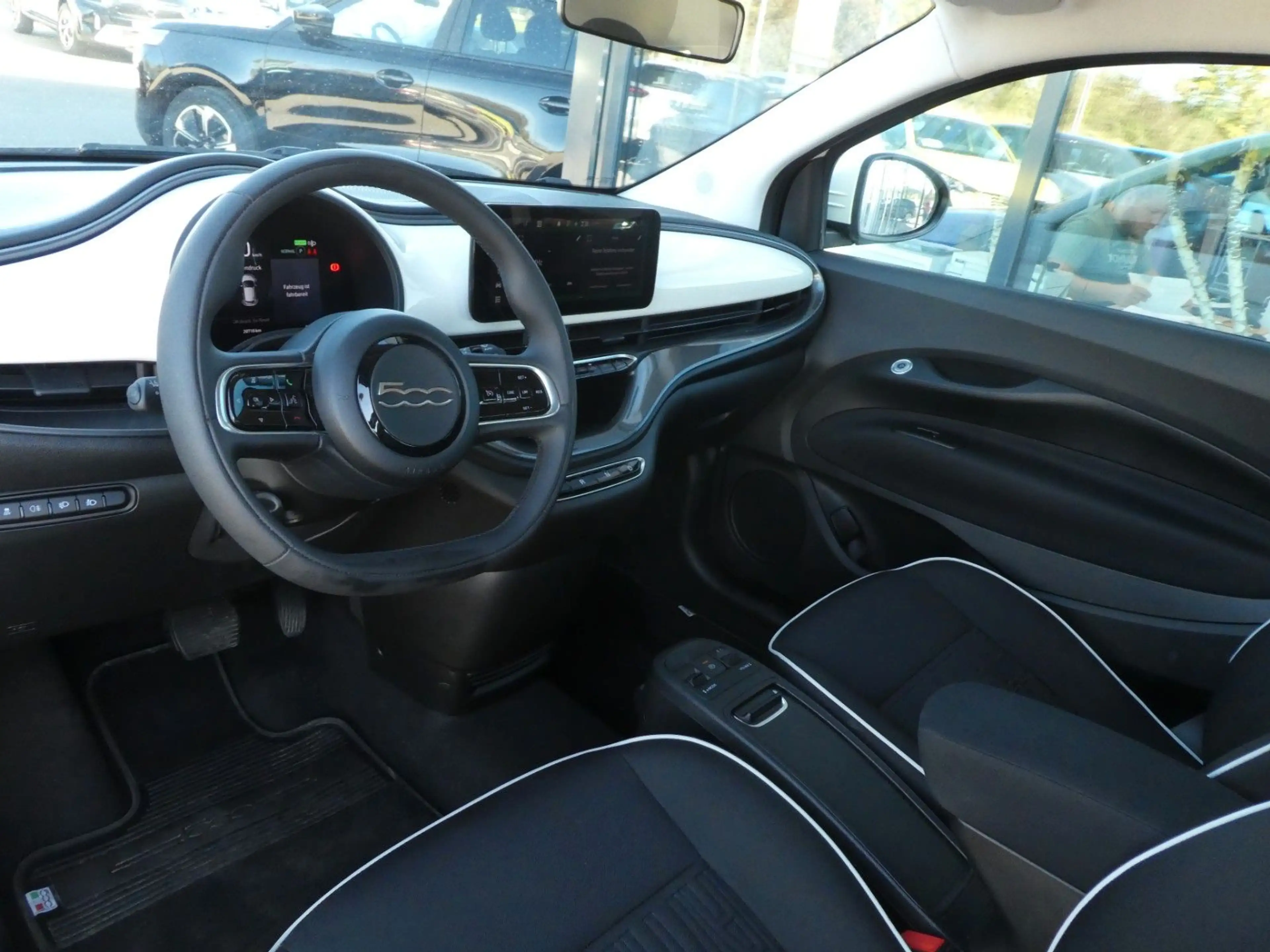 Fiat 500e 500 e Basis Klima, SHZ, PDC, Kamera, LMF — photo 10