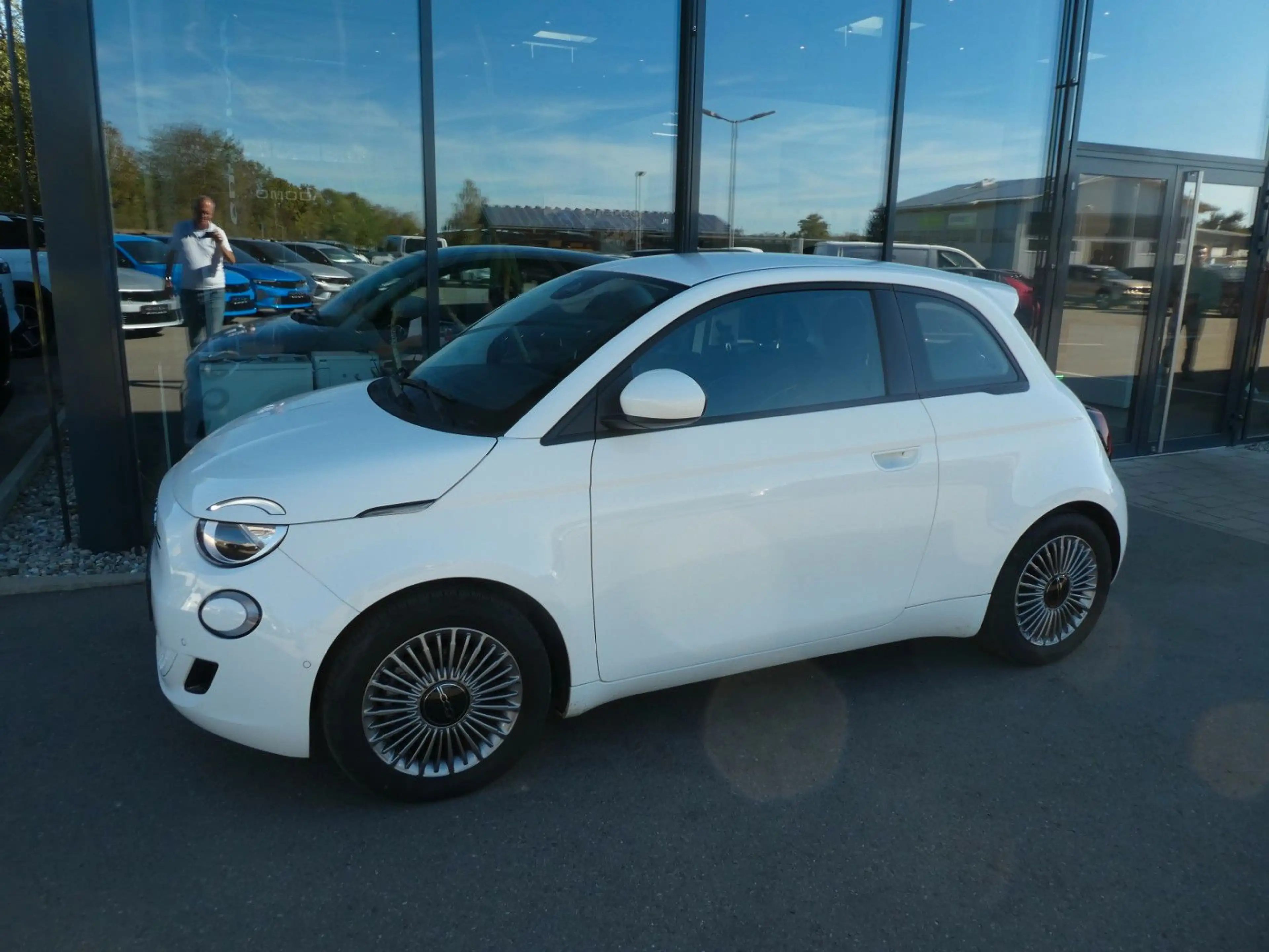 Fiat 500e 500 e Basis Klima, SHZ, PDC, Kamera, LMF — photo 2
