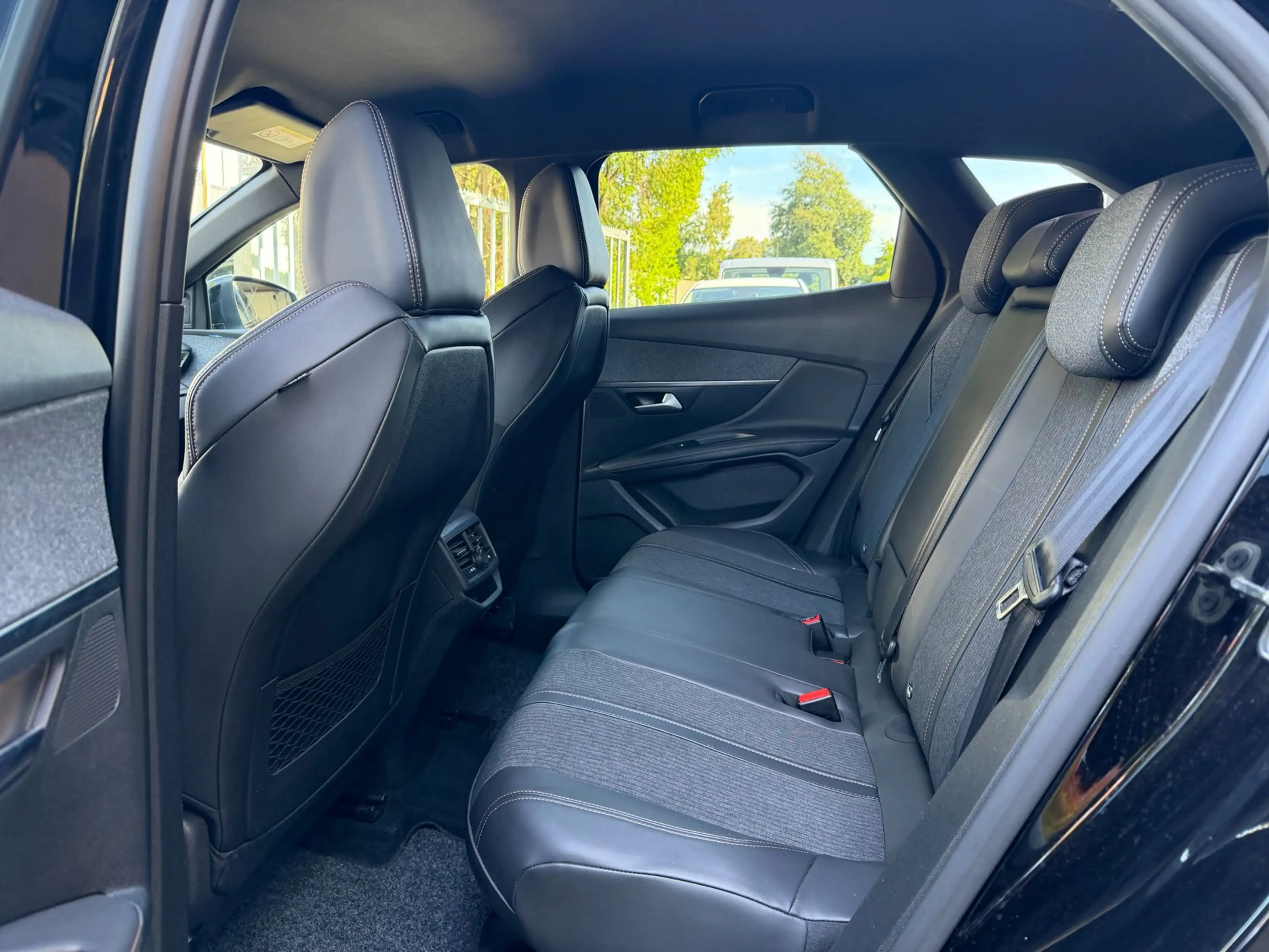 Peugeot 3008 1.6 e-THP GT Line|Volledig Onderhoud|Trekhaak — photo 12