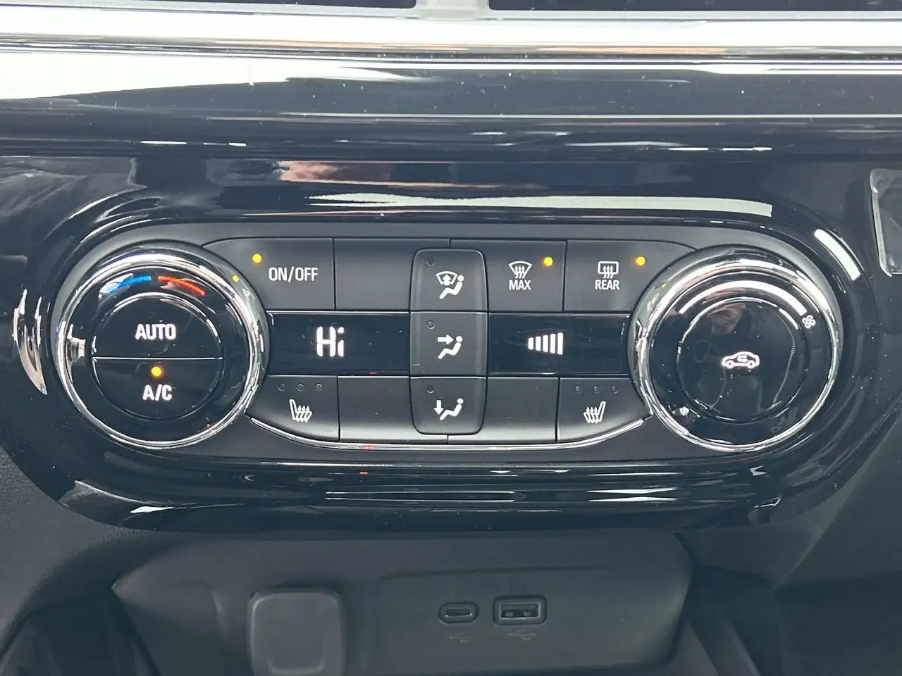 Chevrolet Trax снимка Chevrolet Trax