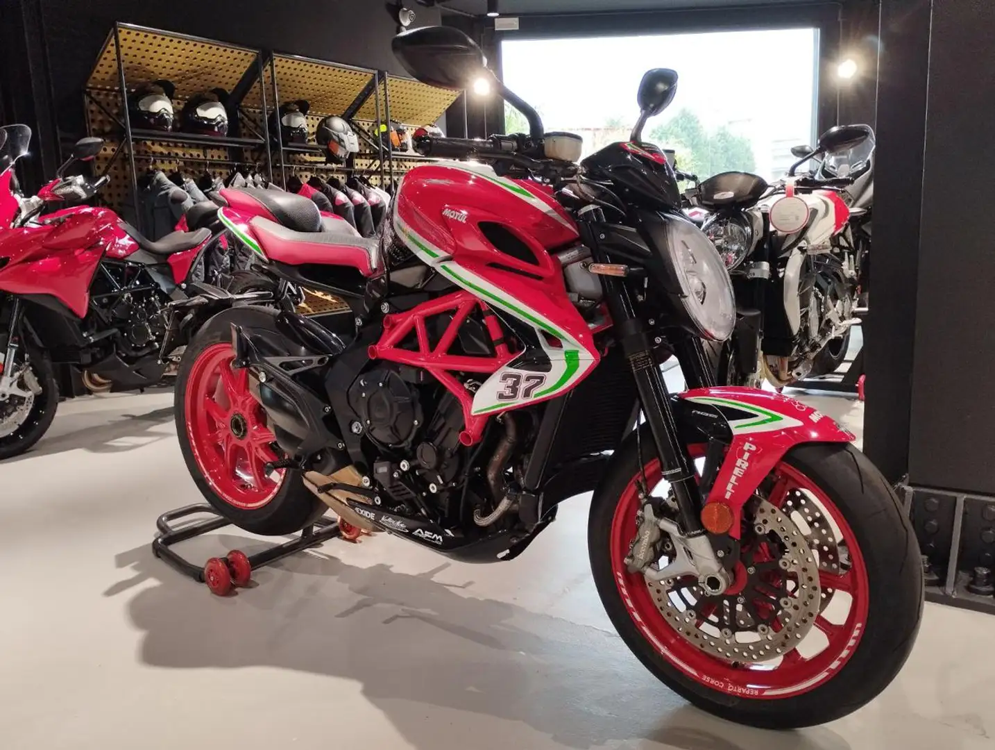 MV Agusta Brutale 800 RC Rood - 2