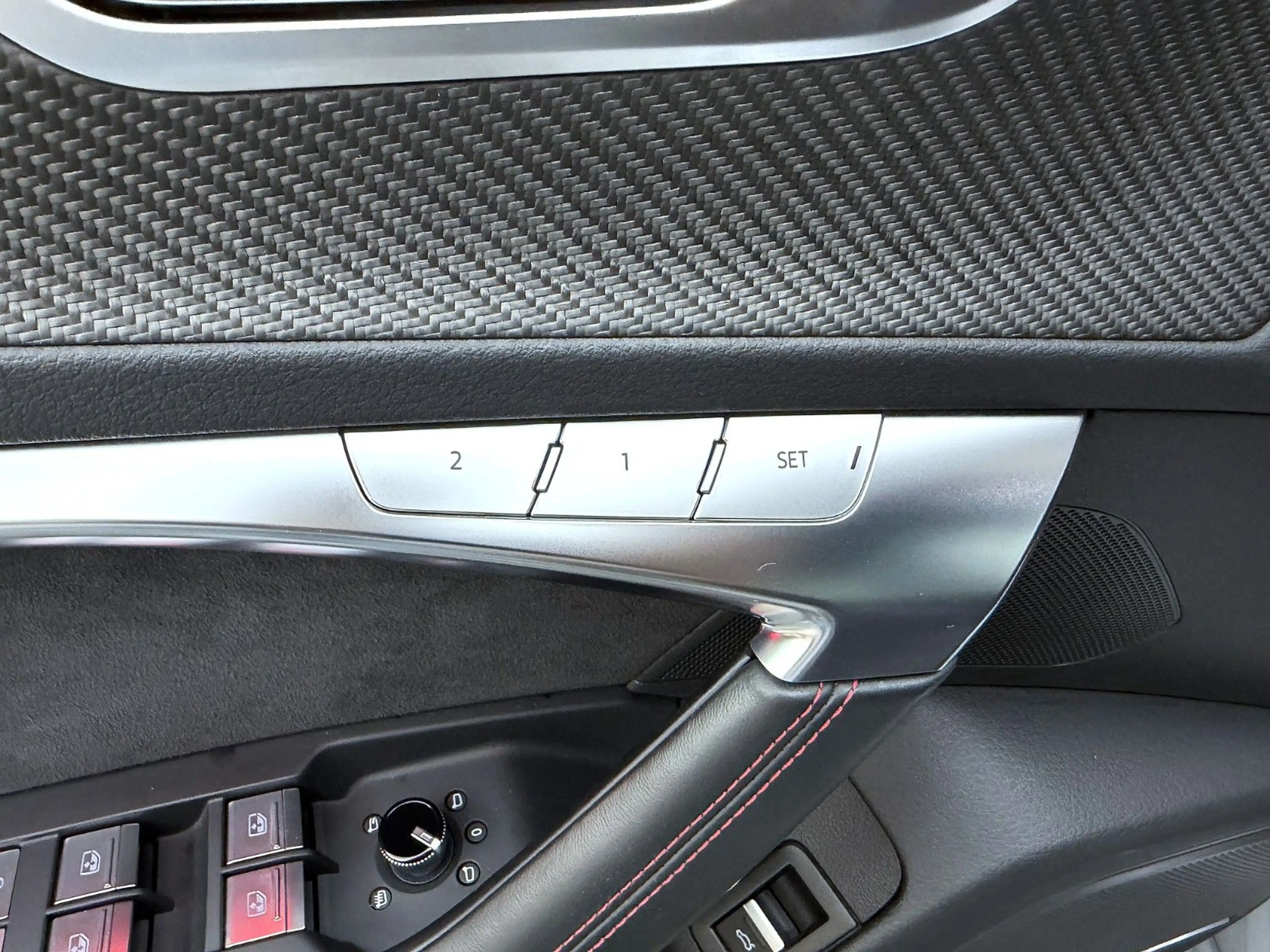 Audi RS6 Avant 4.0 TFSI quattro*BTM*1010PS*Pano*2.Hd* — photo 15