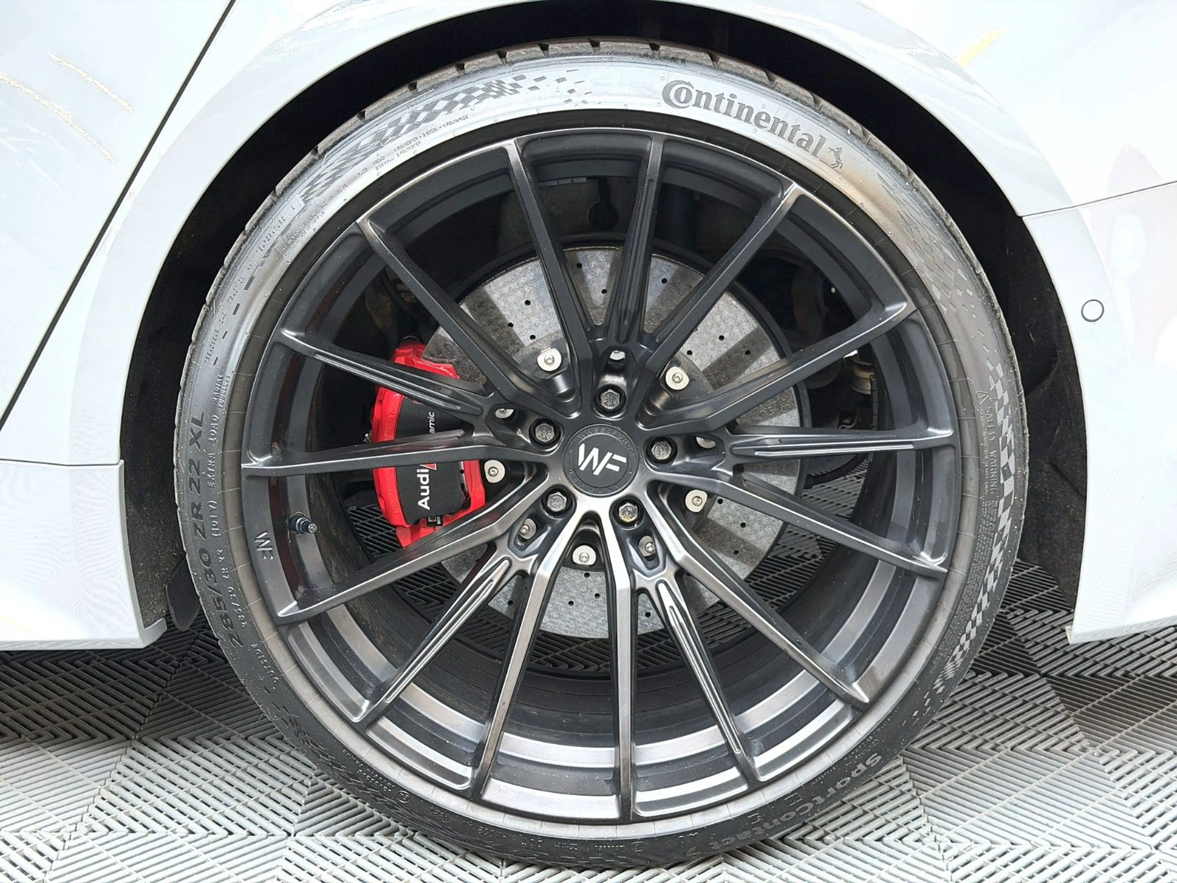 Audi RS6 Avant 4.0 TFSI quattro*BTM*1010PS*Pano*2.Hd* — photo 10