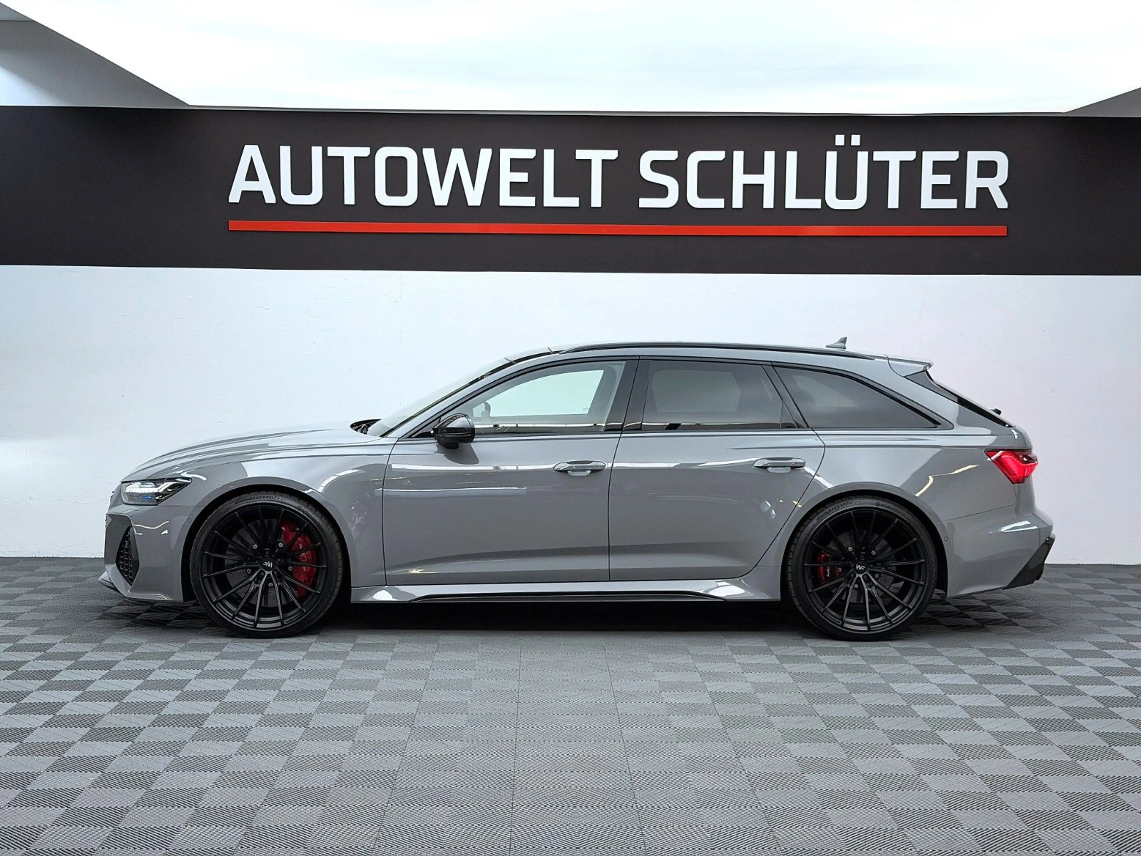 Audi RS6 Avant 4.0 TFSI quattro*BTM*1010PS*Pano*2.Hd* — photo 2