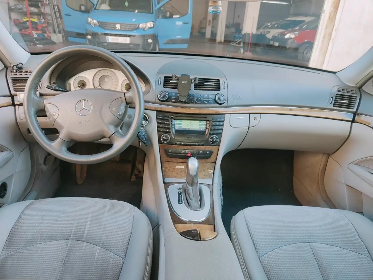 Mercedes-Benz E 320 CDI Aut. Чорний - 1