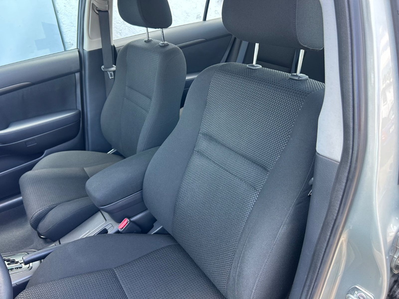 Toyota Avensis 2.0 Sol Lim. TÜV neu! Service neu! — photo 12