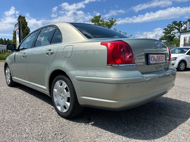 Toyota Avensis 2.0 Sol Lim. TÜV neu! Service neu! — photo 7