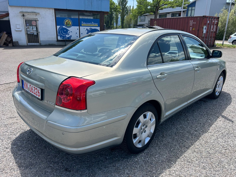 Toyota Avensis 2.0 Sol Lim. TÜV neu! Service neu! — photo 5