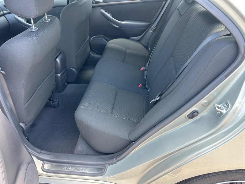Toyota Avensis 2.0 Sol Lim. TÜV neu! Service neu! — photo 13