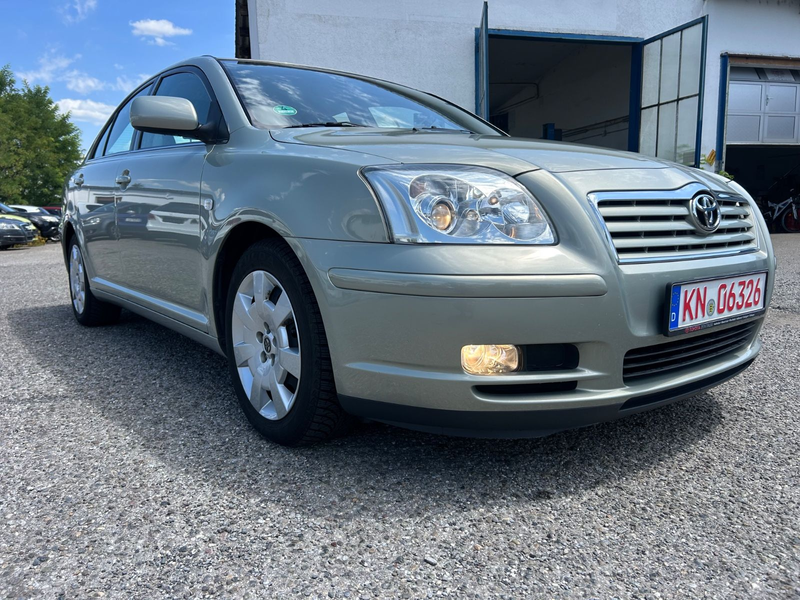 Toyota Avensis 2.0 Sol Lim. TÜV neu! Service neu! — photo 3
