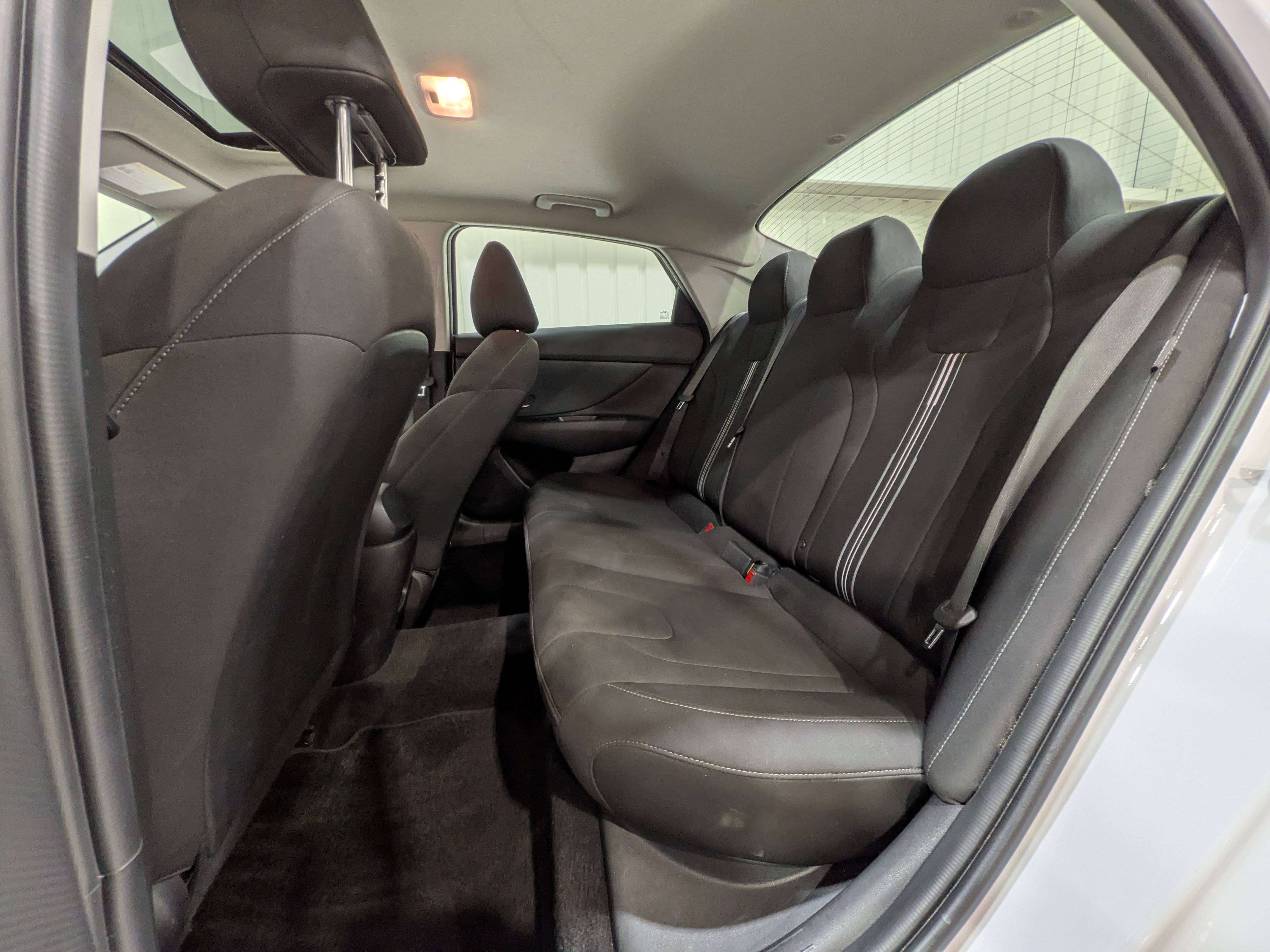 Hyundai Elantra 2025