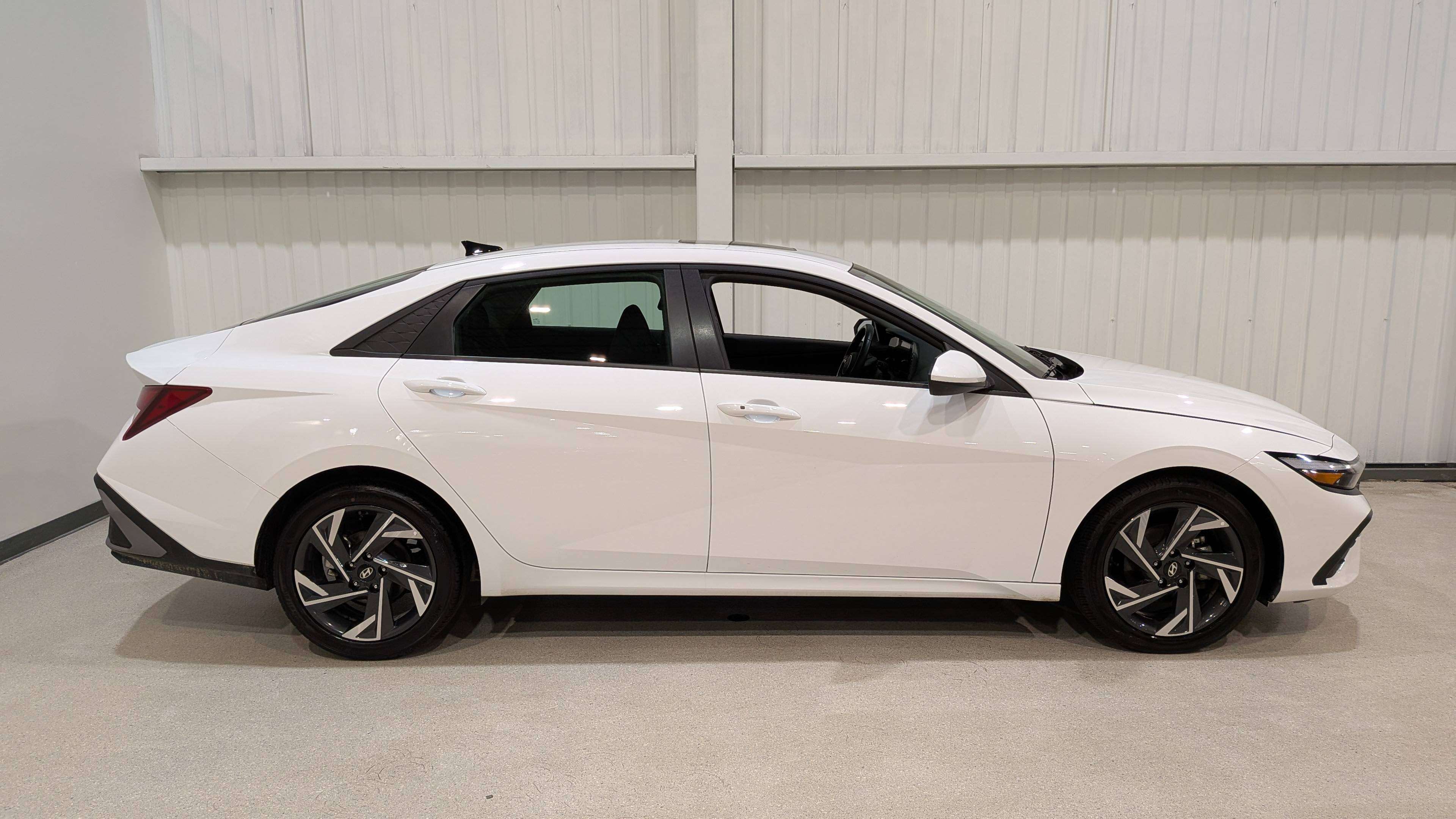 Hyundai Elantra 2025