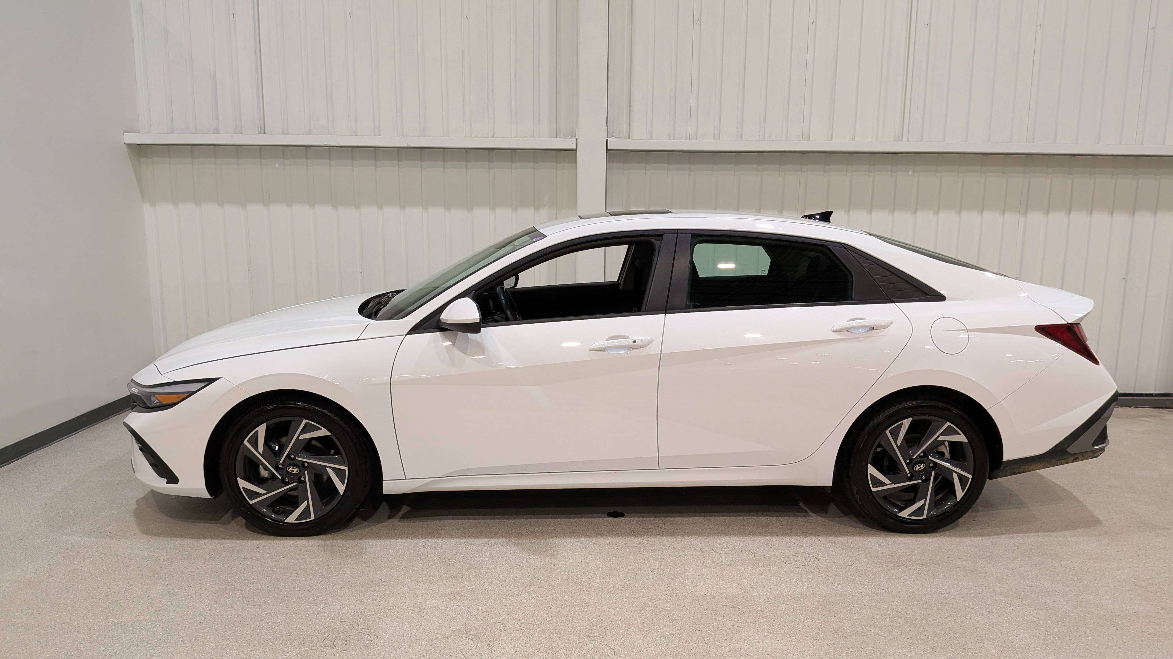 Hyundai Elantra 2025