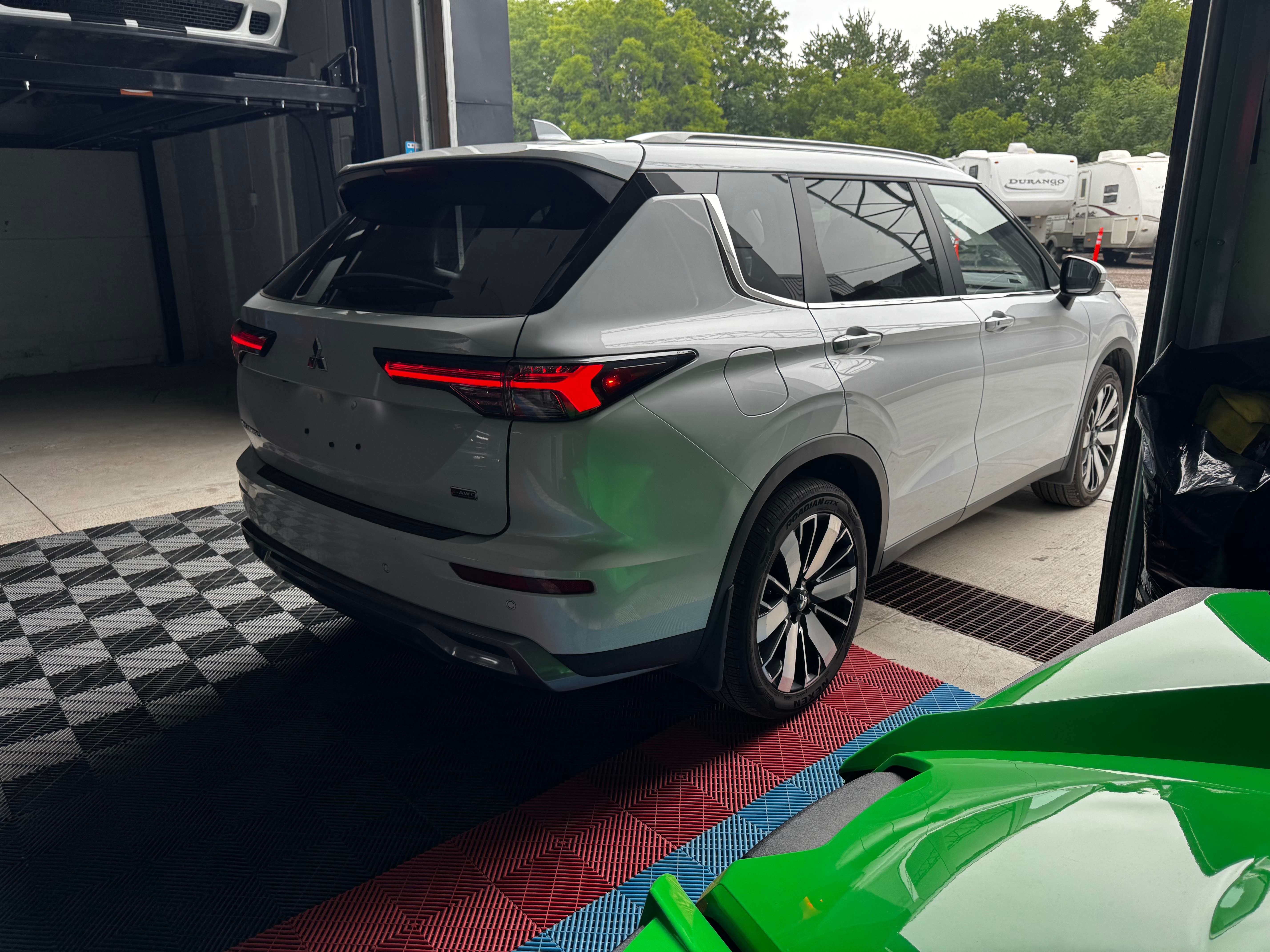2025 Mitsubishi Outlander SE — снимка 1