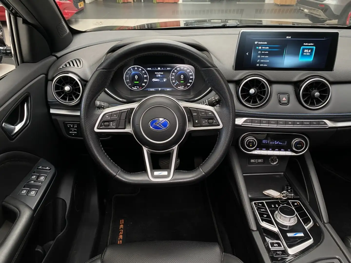 Seres Seres 3 52kWh [ TREKHAAK I 360 CAMERA I CLIMATE CONTROL & Black - 2