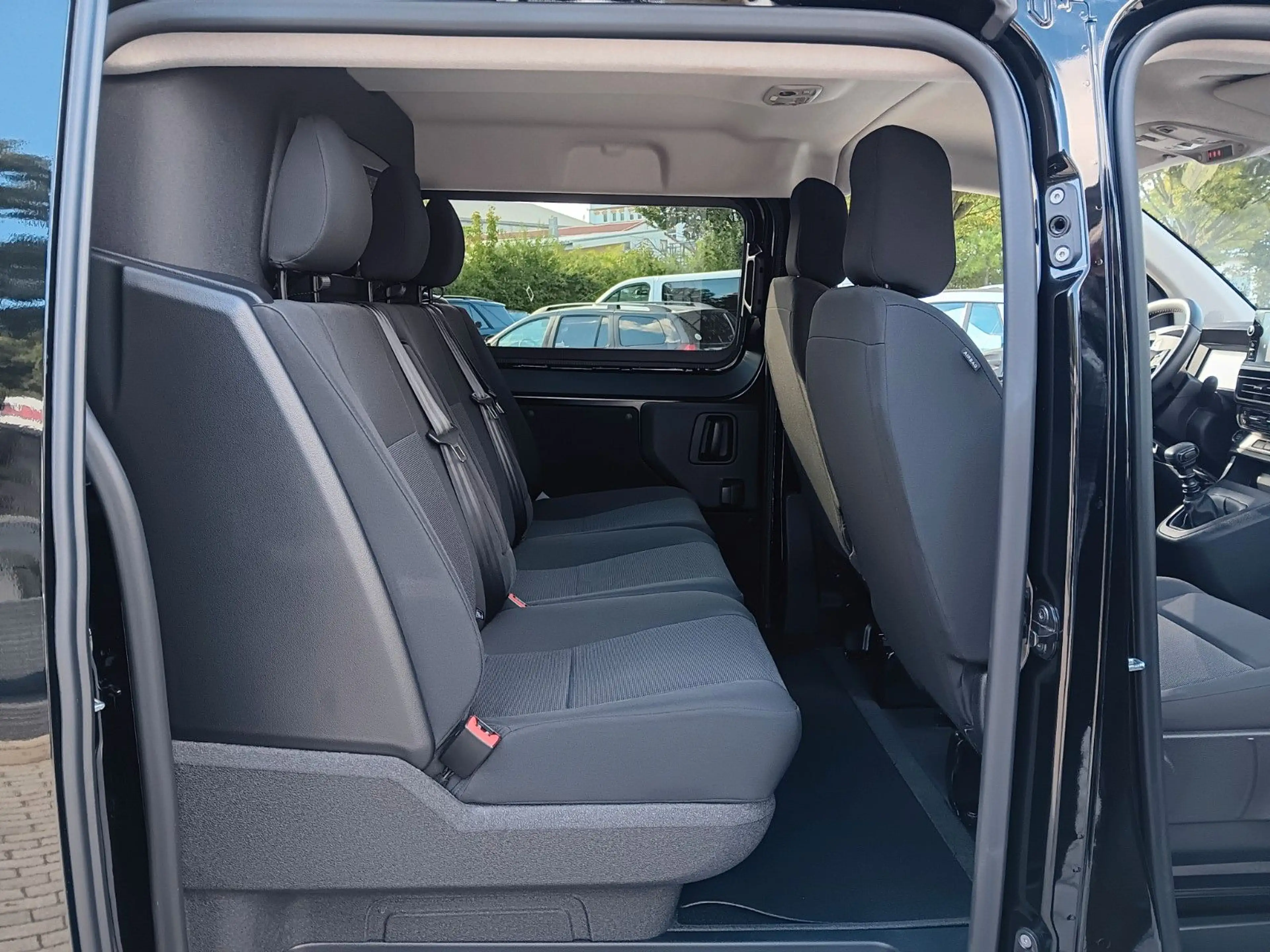 Opel Vivaro Kasten Basis L3  Doppelkabine 5-Sitze — photo 7