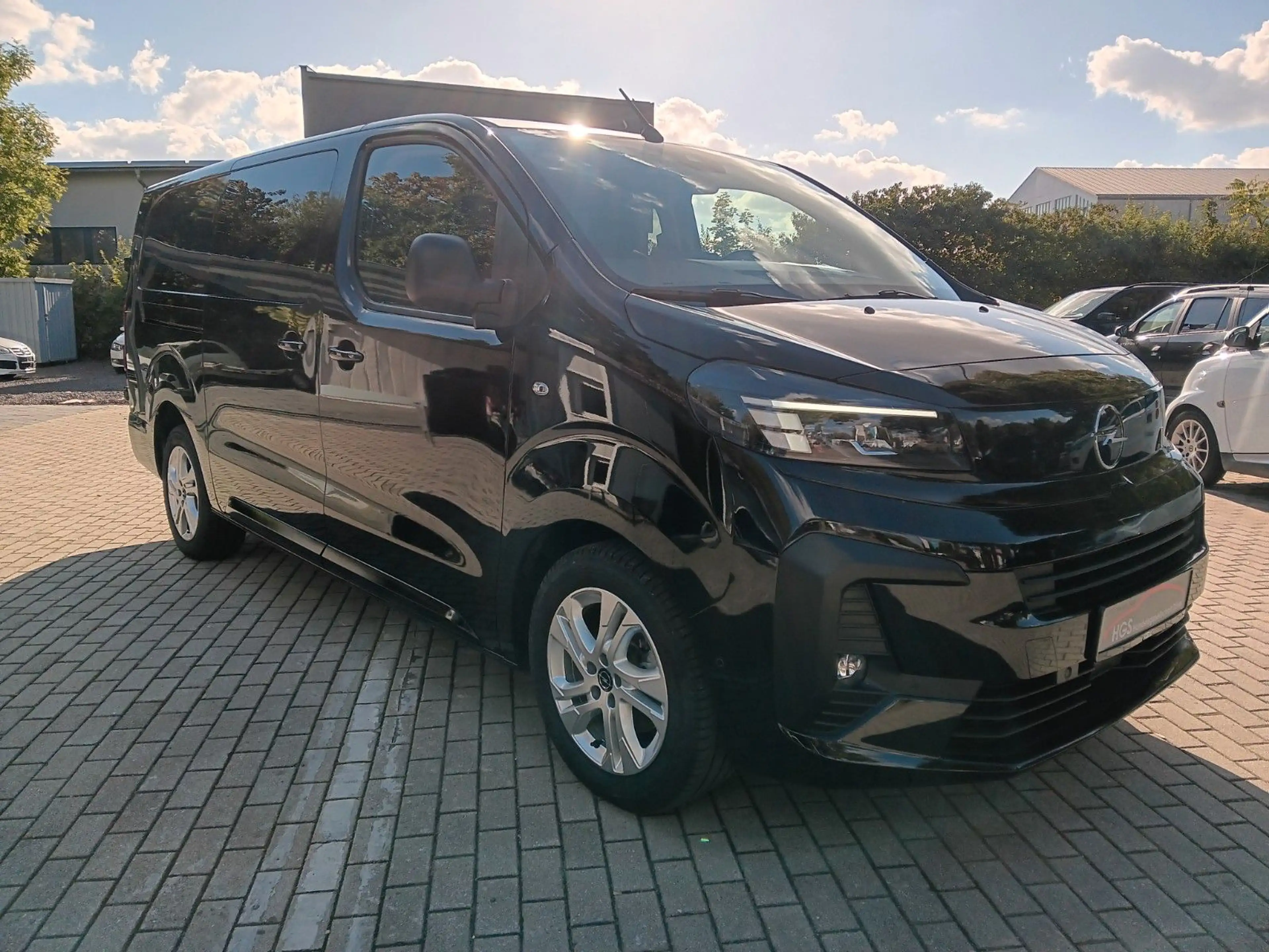 Opel Vivaro Kasten Basis L3  Doppelkabine 5-Sitze — photo 2