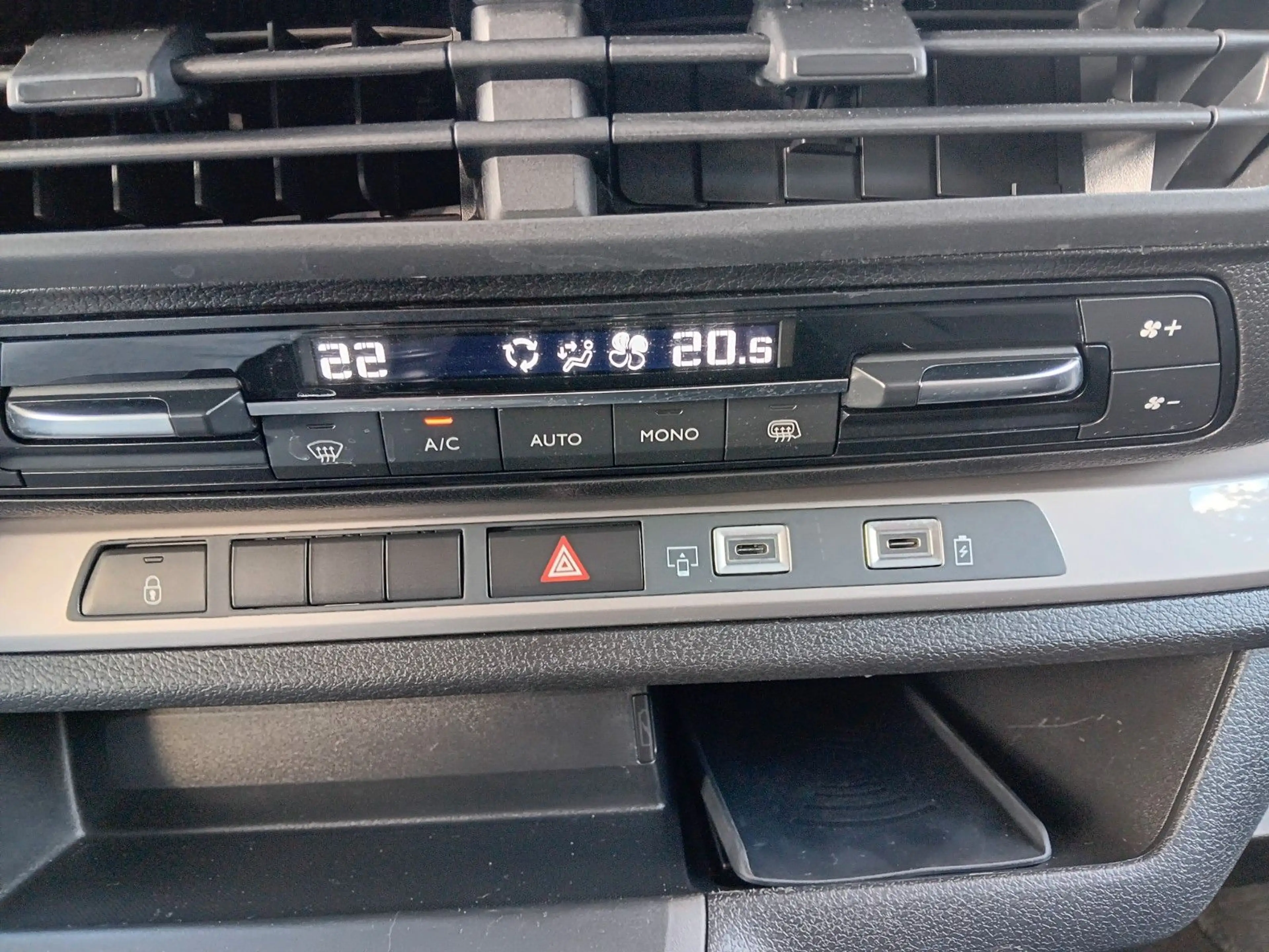 Opel Vivaro Kasten Basis L3  Doppelkabine 5-Sitze — photo 14