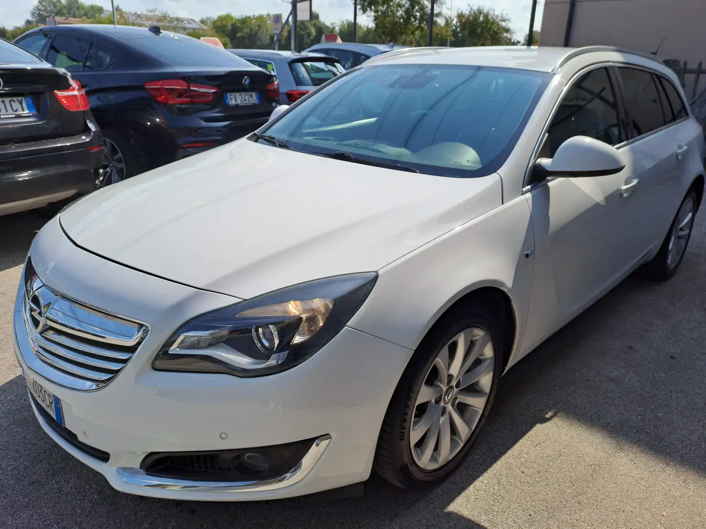 Opel Insignia 2.0 CDTI 163CV 4x4 Sports Tourer Blanc - 2