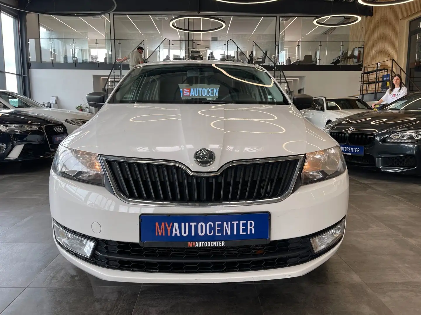 Skoda Rapid/Spaceback Spaceback Active *KLIMA*ASR*EBV*EDS*4-TÜRE Bílá - 2