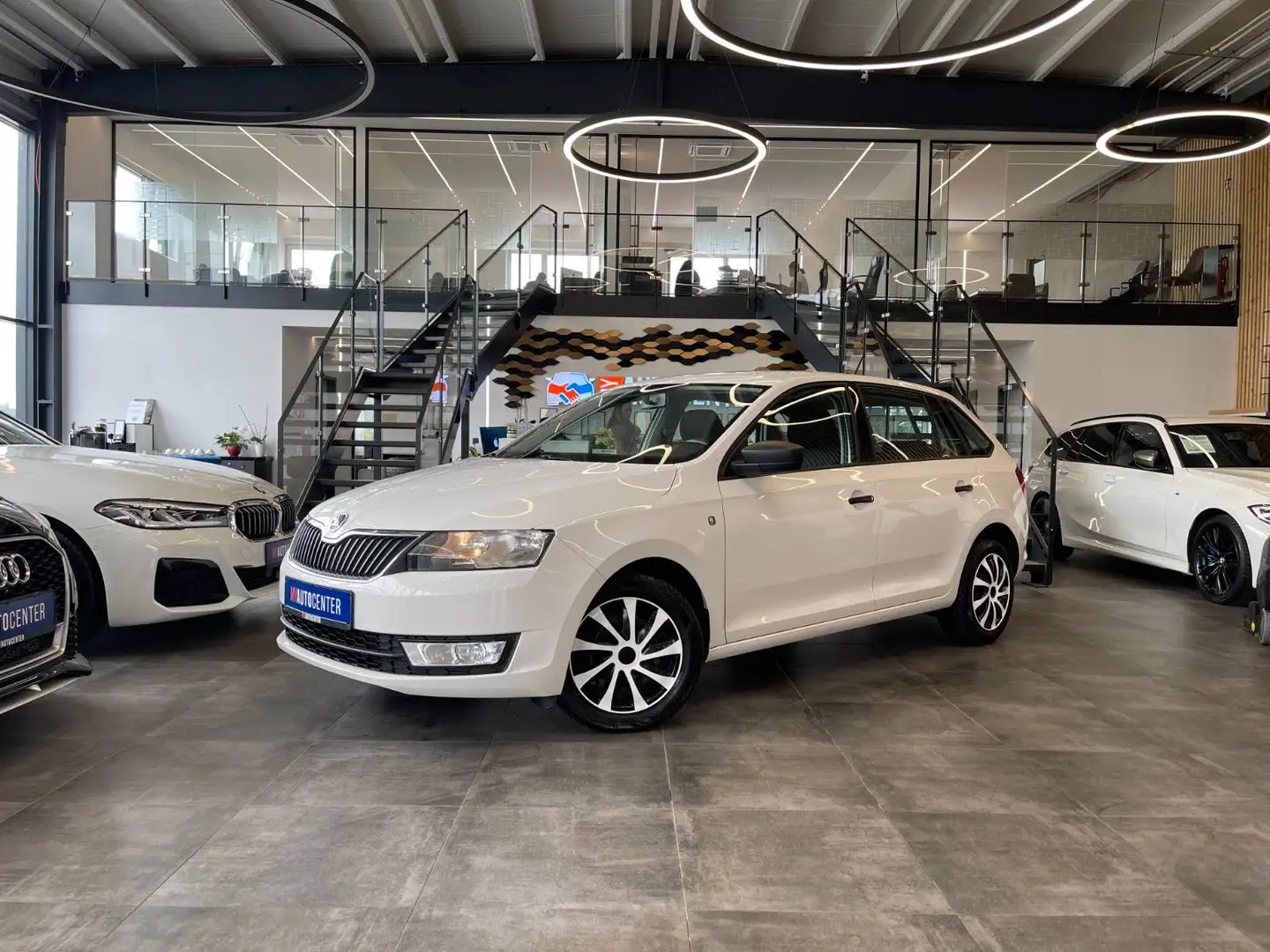 Skoda Rapid/Spaceback Spaceback Active *KLIMA*ASR*EBV*EDS*4-TÜRE Bílá - 1