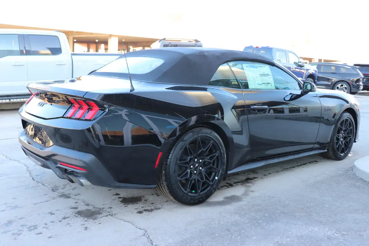 Ford Mustang снимка Ford Mustang