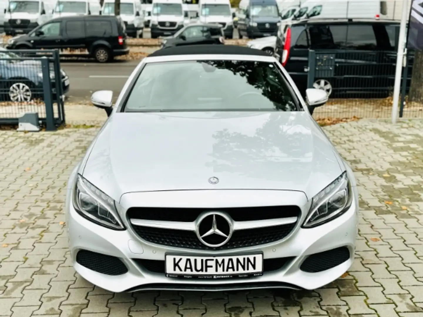 Mercedes-Benz C 180 Cabrio LED/Leder/Kamera/Sitzh. Plateado - 2