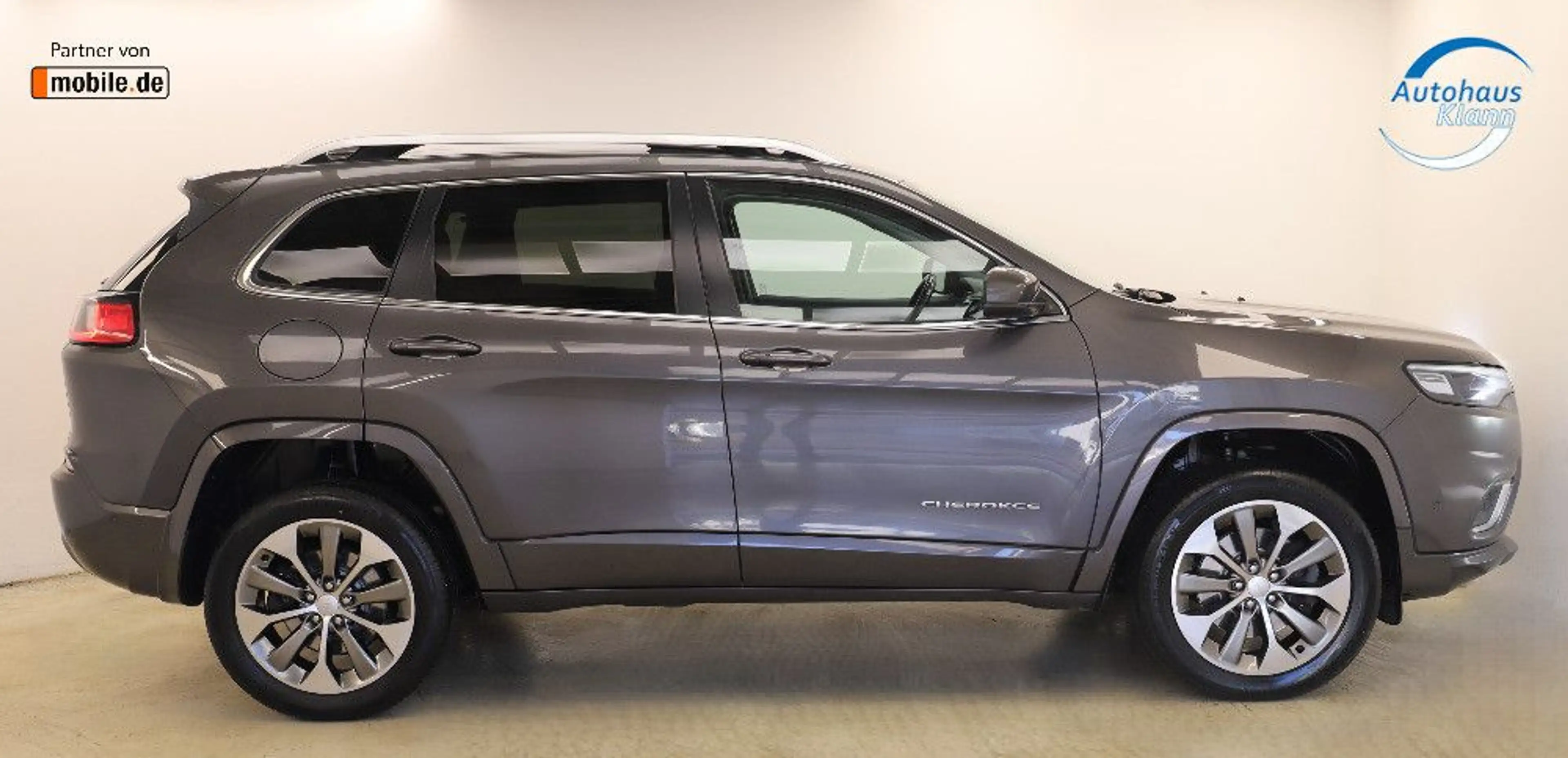 Jeep Cherokee 2.2CRD 195PS Overland 4WD Pano ACC 1Han — photo 5