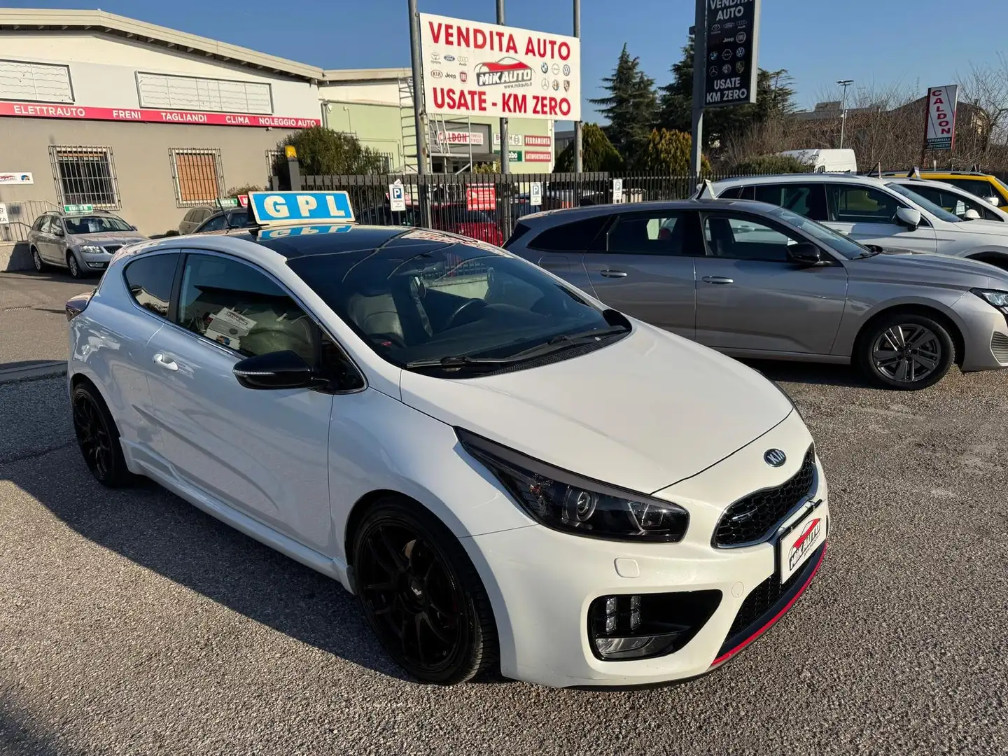 Kia Ceed / cee'd Pro-Ceed 1.6 t-gdi GT 1st edition GPL Blanc - 1