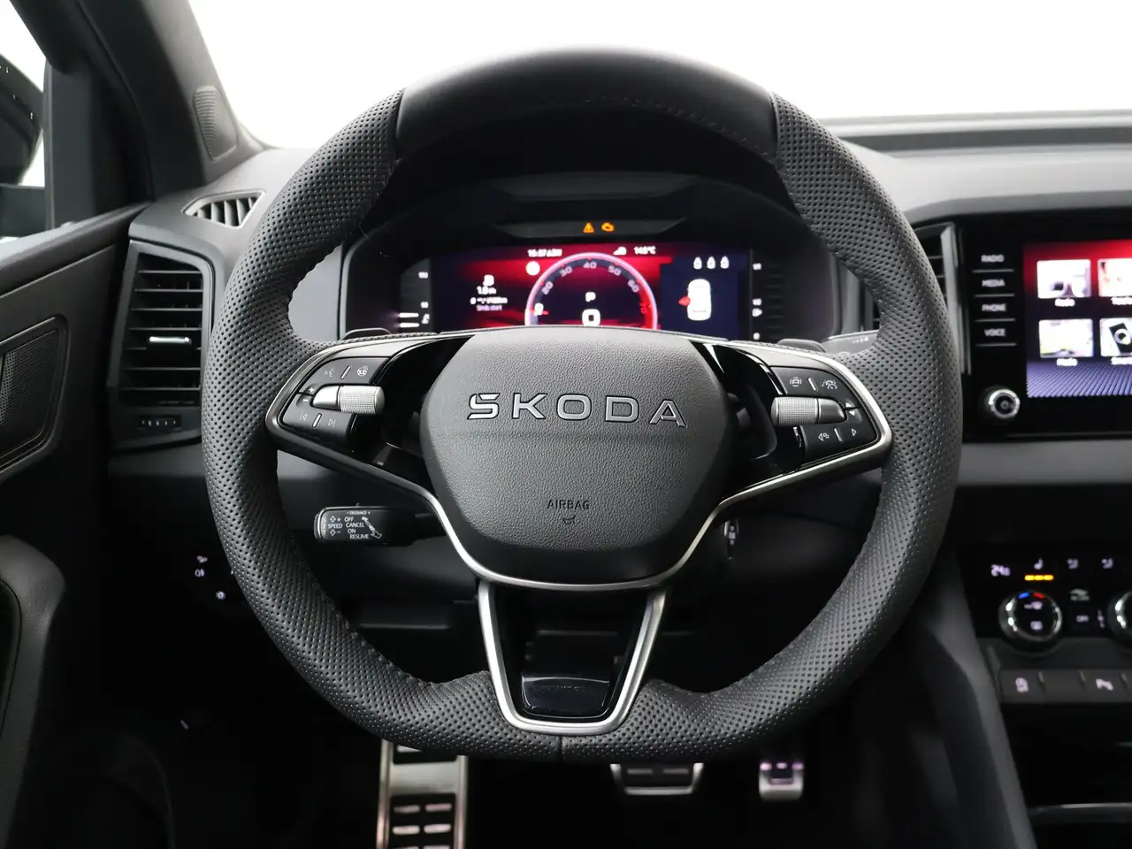 Skoda Karoq 2026 — фото 8