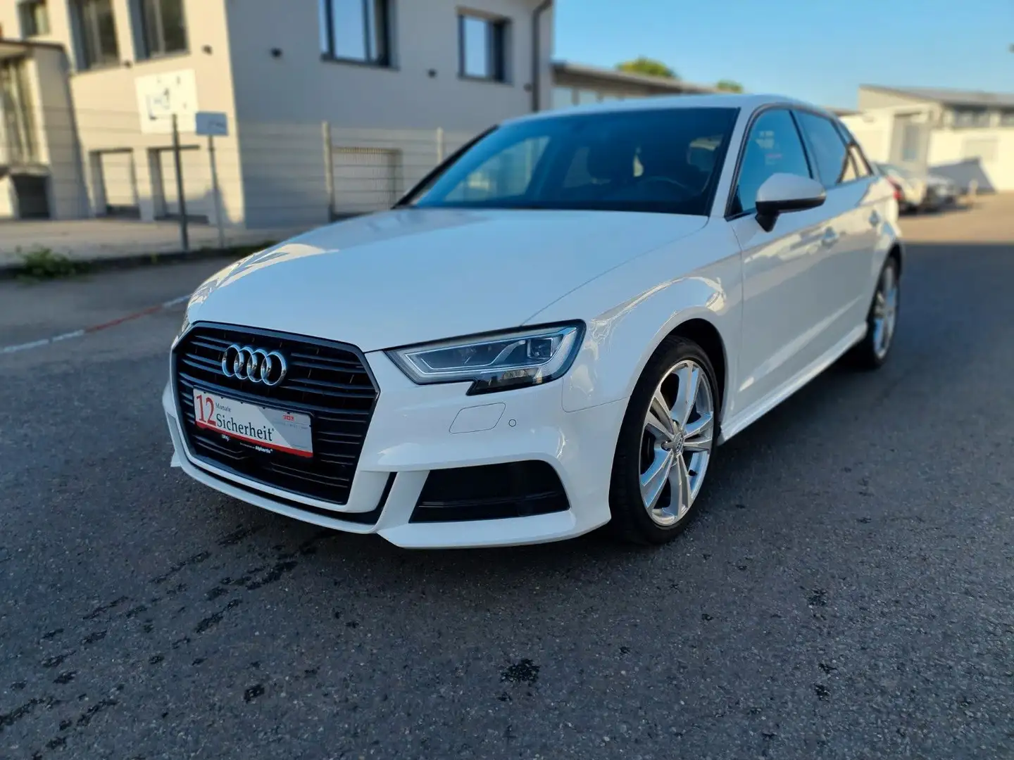 Audi A3 Sportback 30 g-tron sport 1. Hand*Scheckheft* bijela - 1