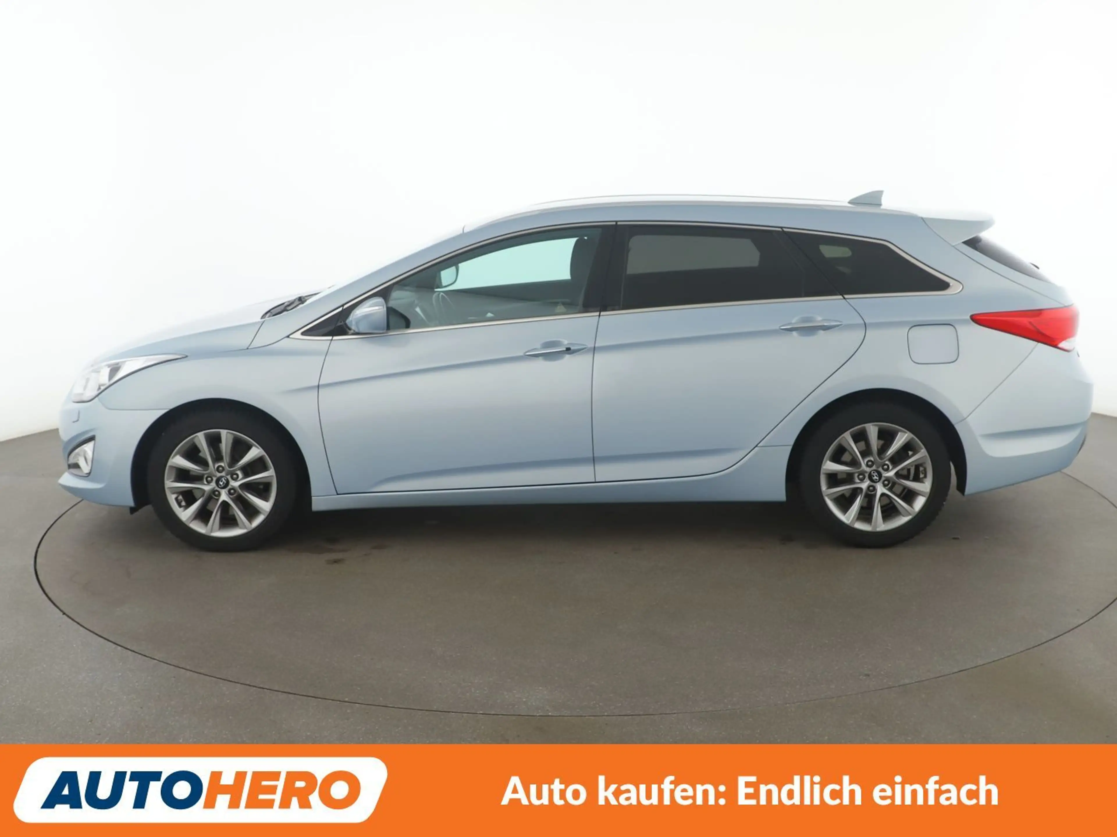 Hyundai i40 1.7 CRDi FIFA World Cup Edition Aut.*NAVI*XENON* — photo 3