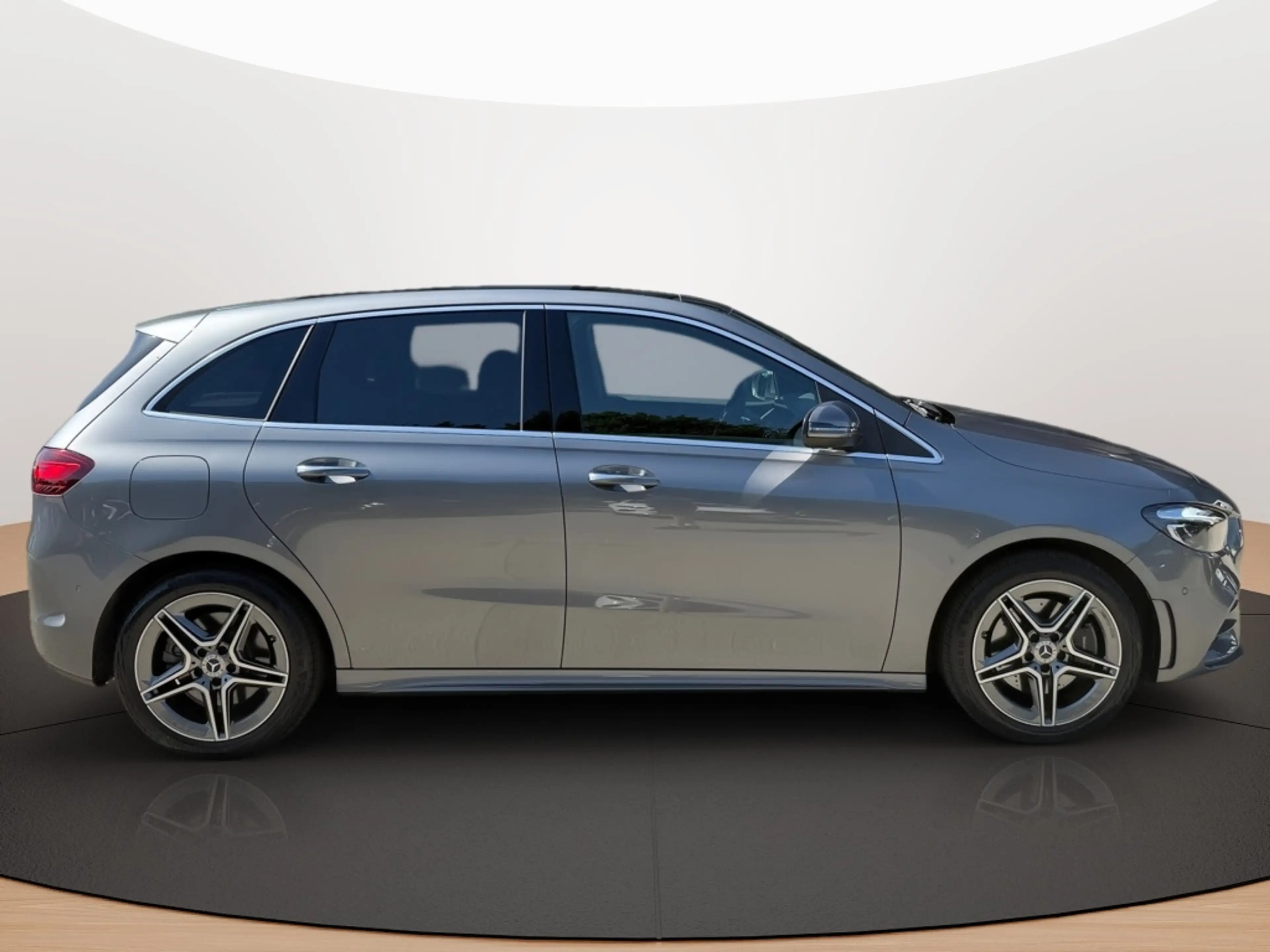 Mercedes-Benz B 250 e  AMG AHK KAMERA PANO SPUR STANDH PDC SHD — photo 6