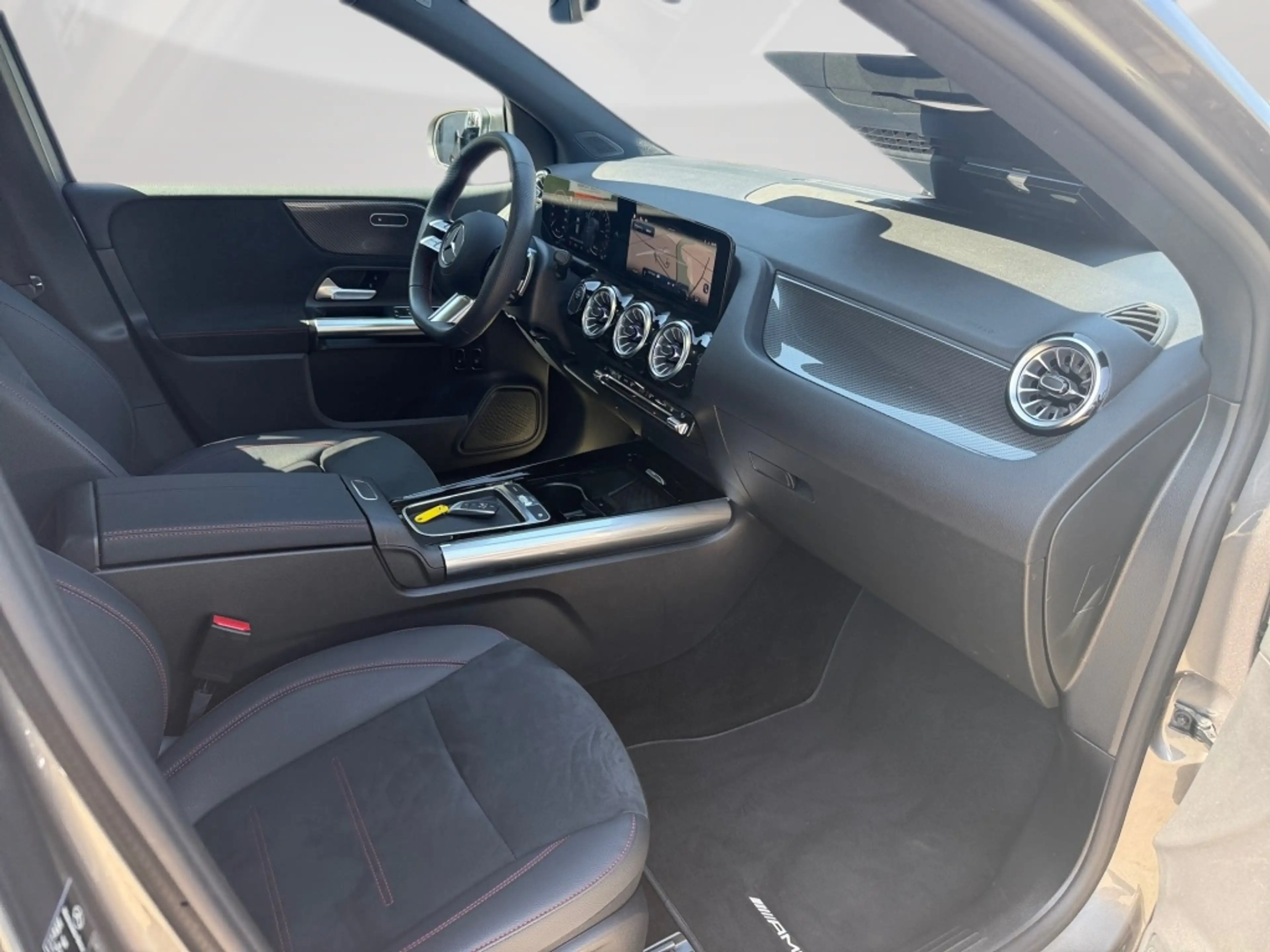 Mercedes-Benz B 250 e  AMG AHK KAMERA PANO SPUR STANDH PDC SHD — photo 11