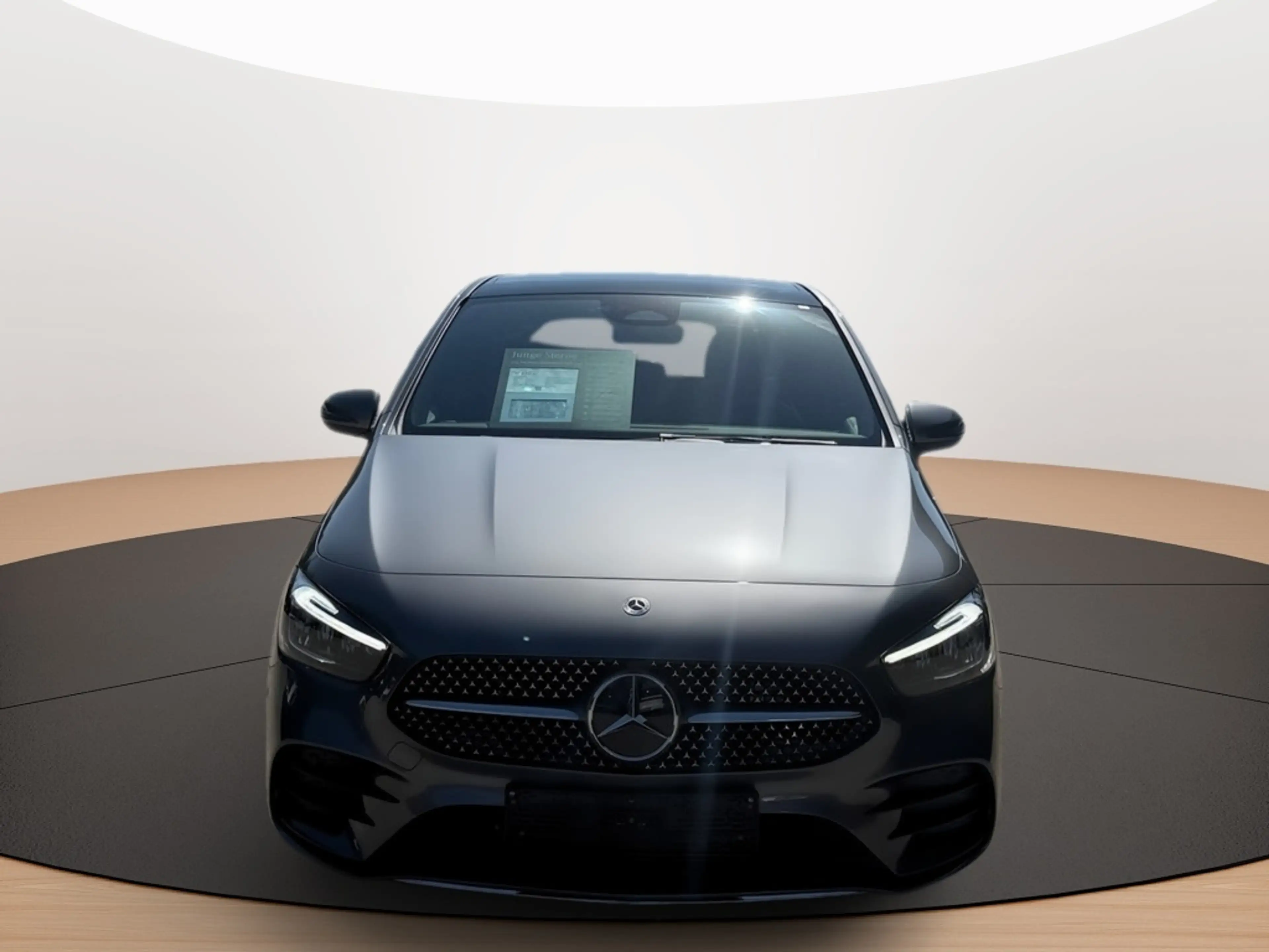 Mercedes-Benz B 250 e  AMG AHK KAMERA PANO SPUR STANDH PDC SHD — photo 4