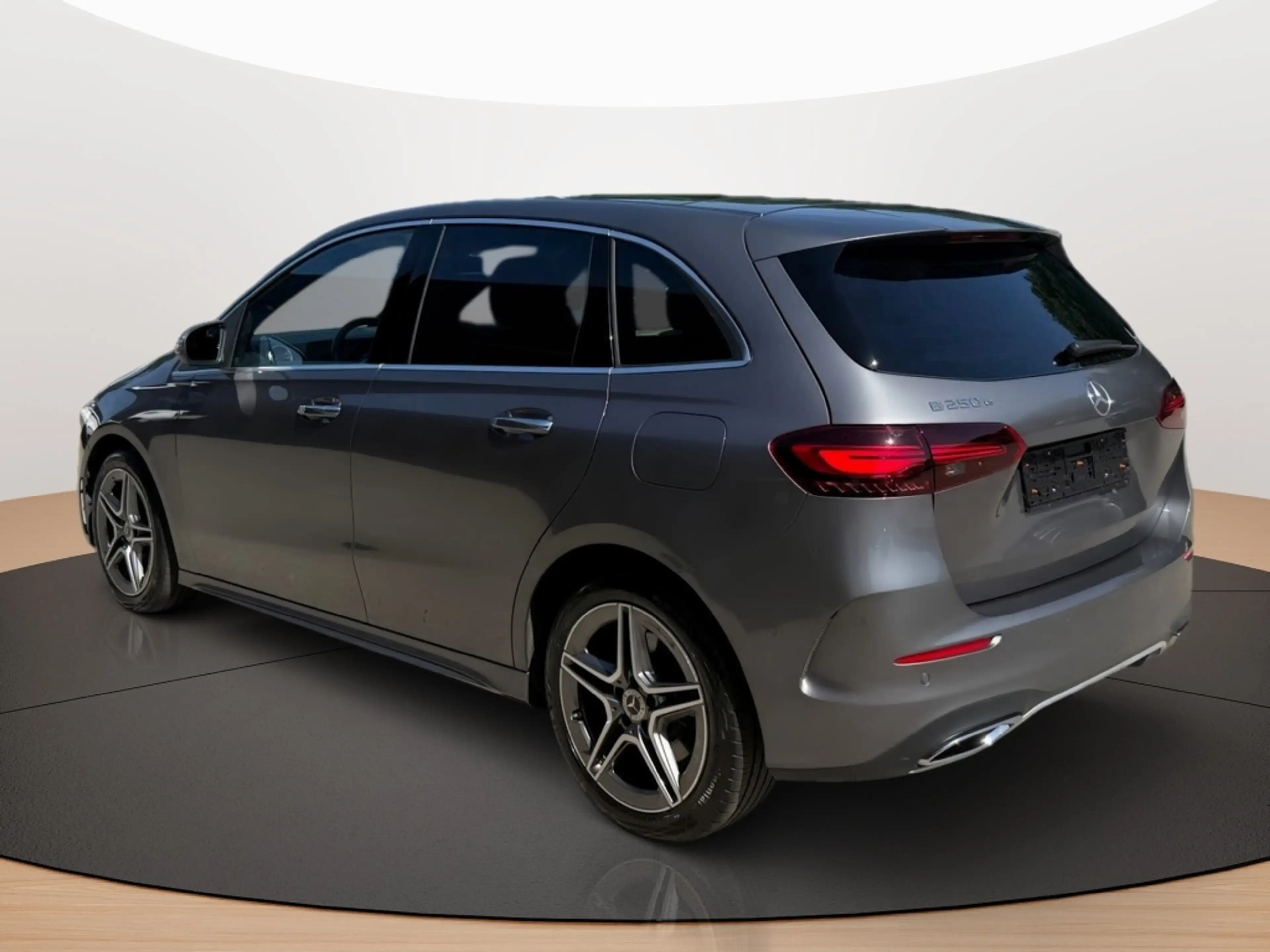 Mercedes-Benz B 250 e  AMG AHK KAMERA PANO SPUR STANDH PDC SHD — photo 9
