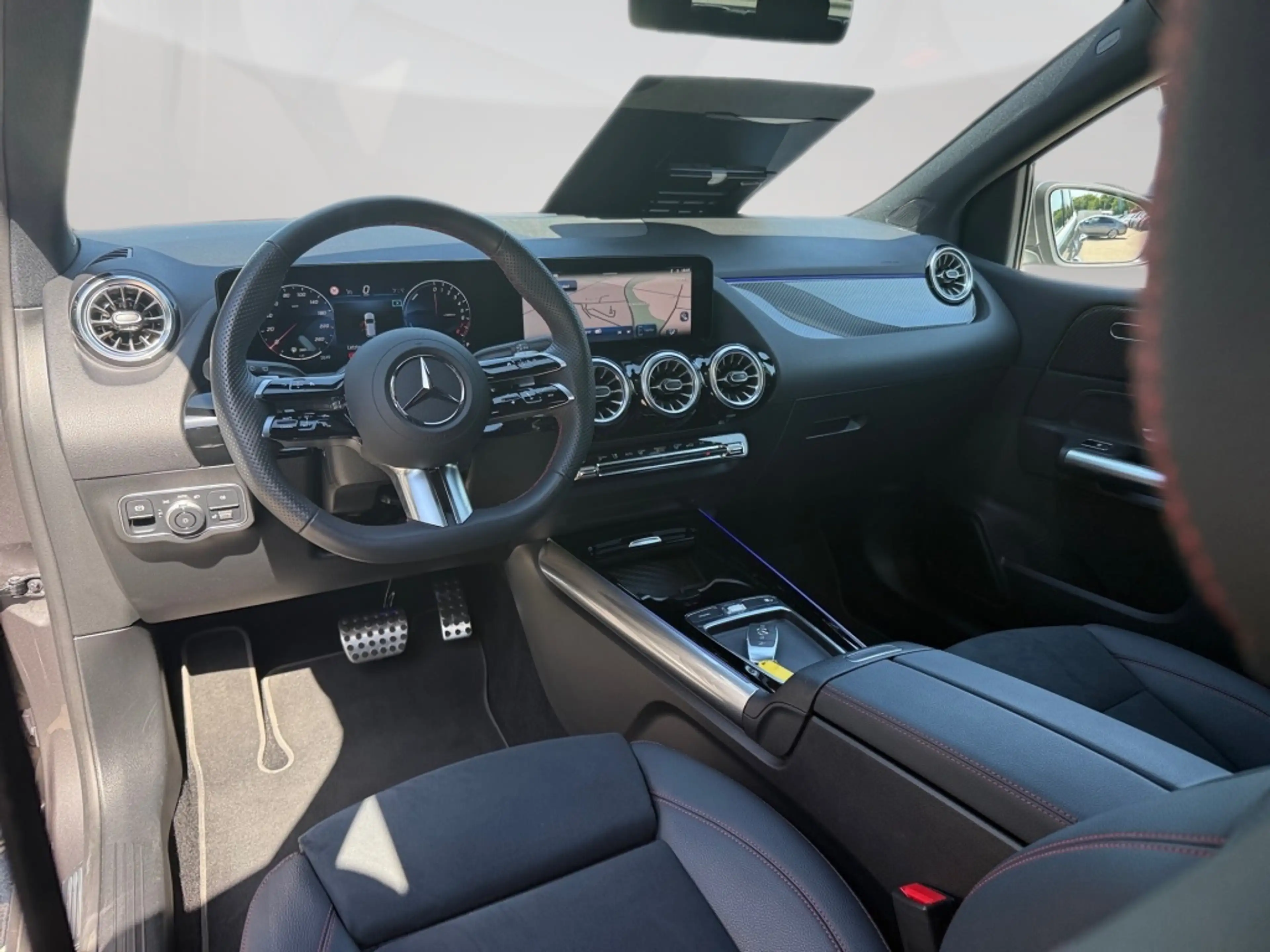Mercedes-Benz B 250 e  AMG AHK KAMERA PANO SPUR STANDH PDC SHD — photo 13